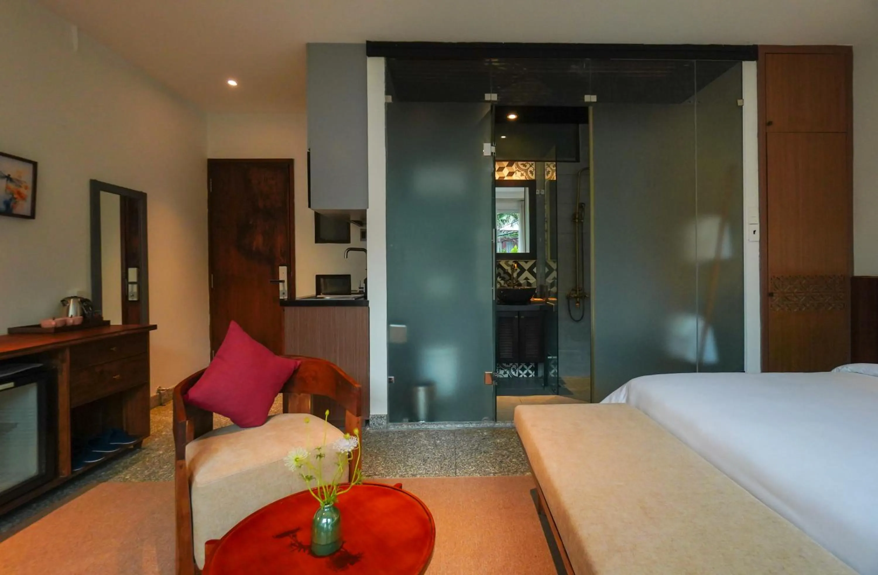 Living room, Bed in Nexus House Lang Bao Chi