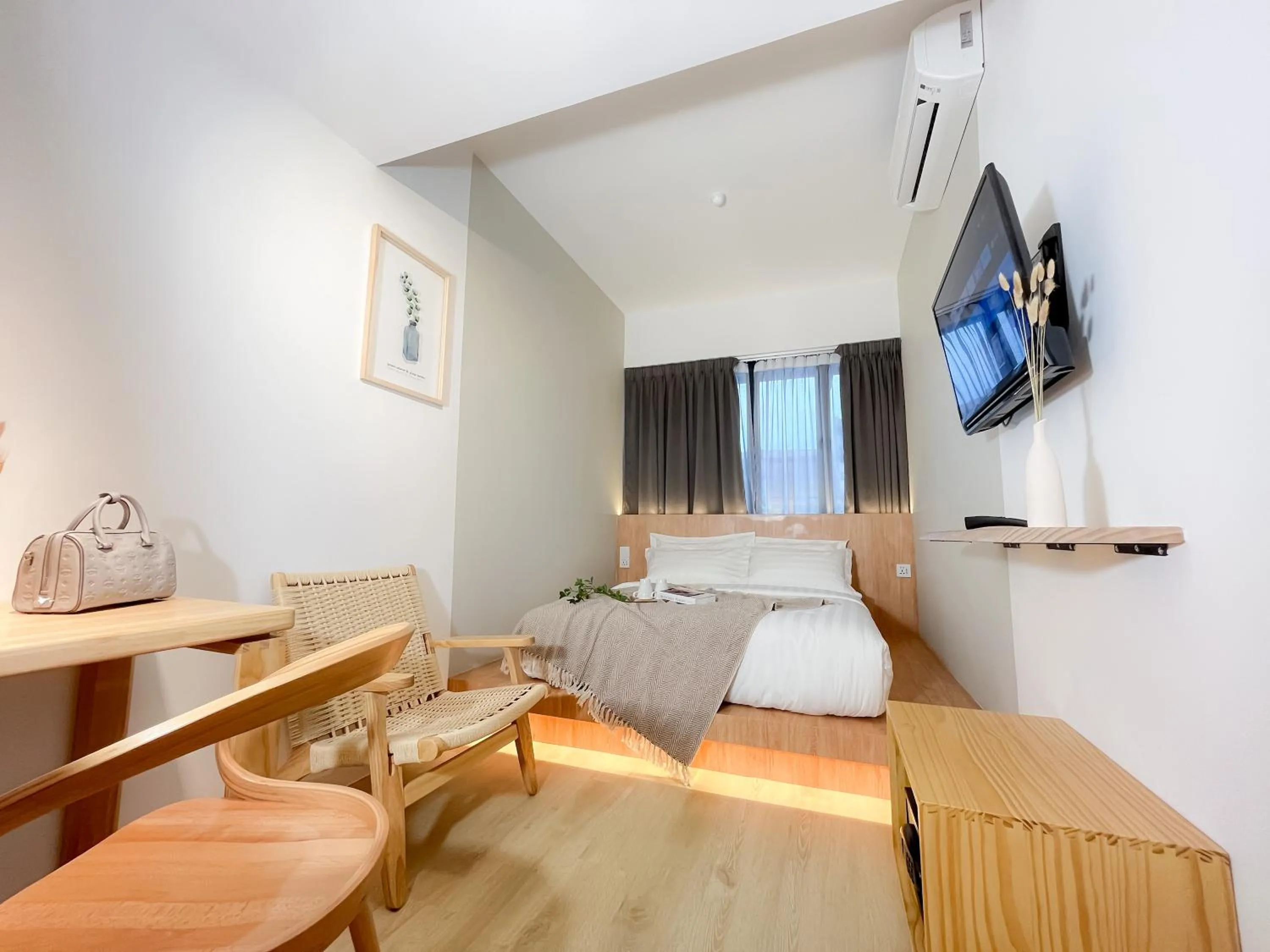 Photo of the whole room, Bed in Sleep Box Penang