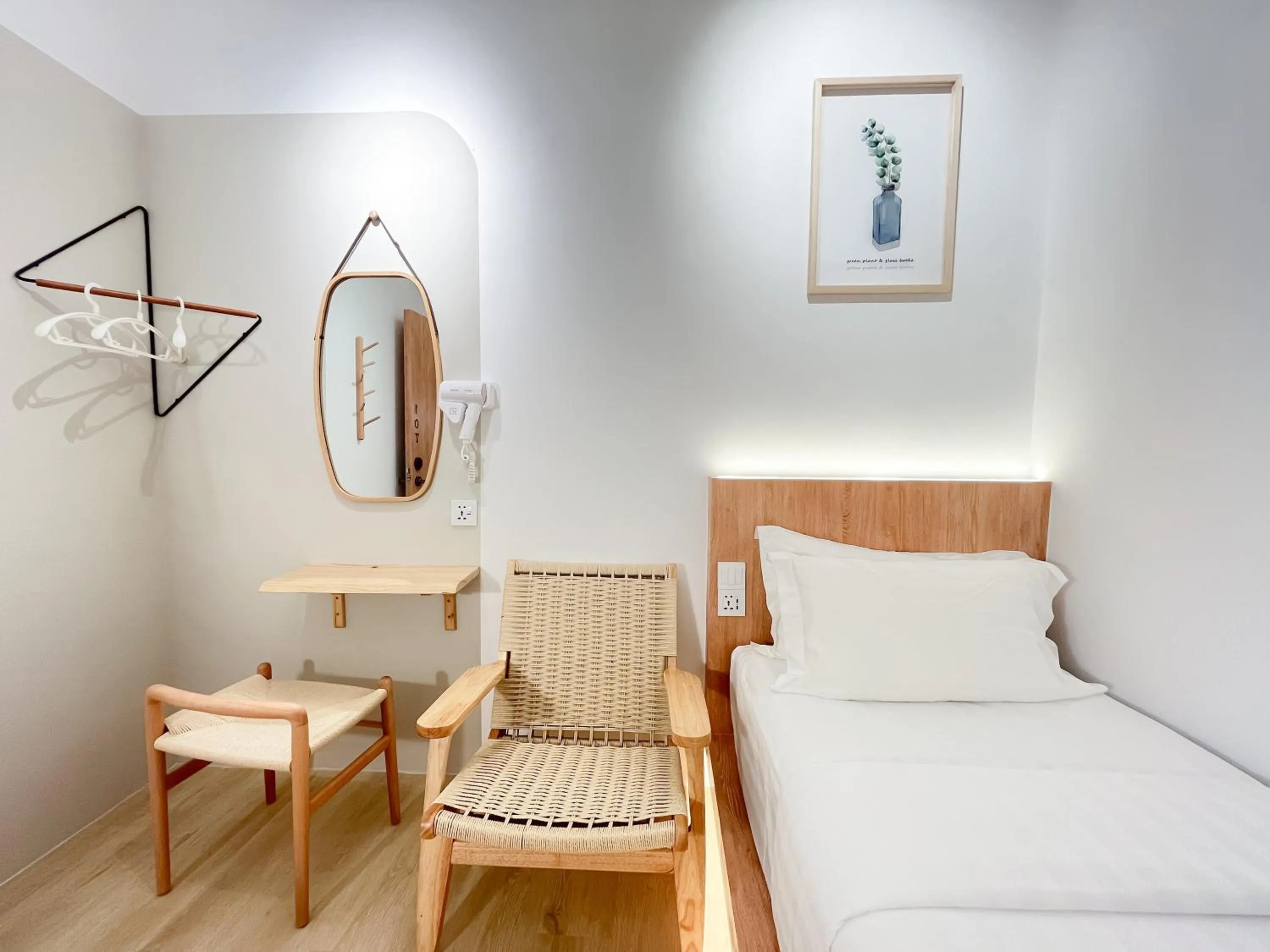 Photo of the whole room, Bed in Sleep Box Penang