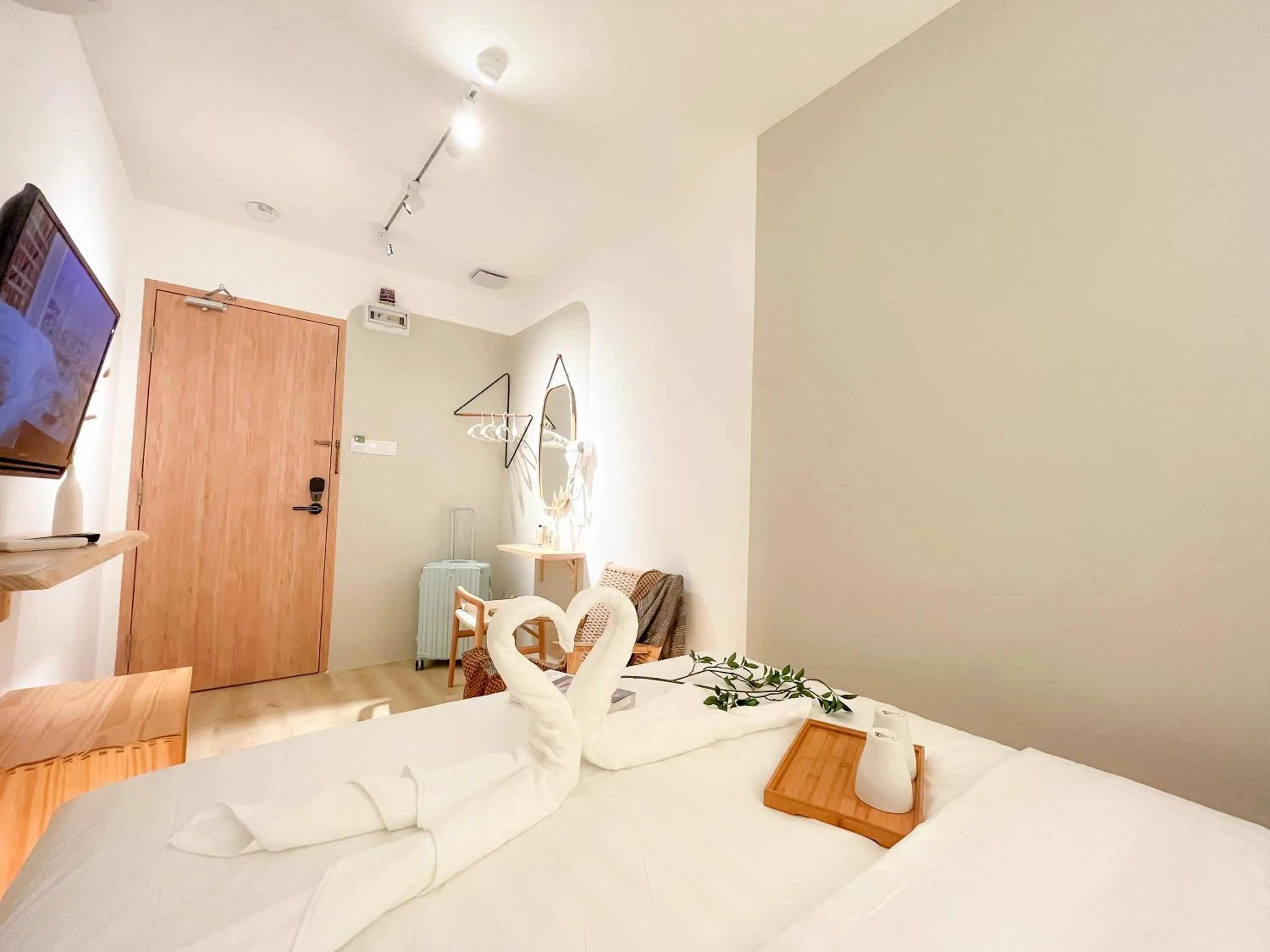 Photo of the whole room, Bed in Sleep Box Penang