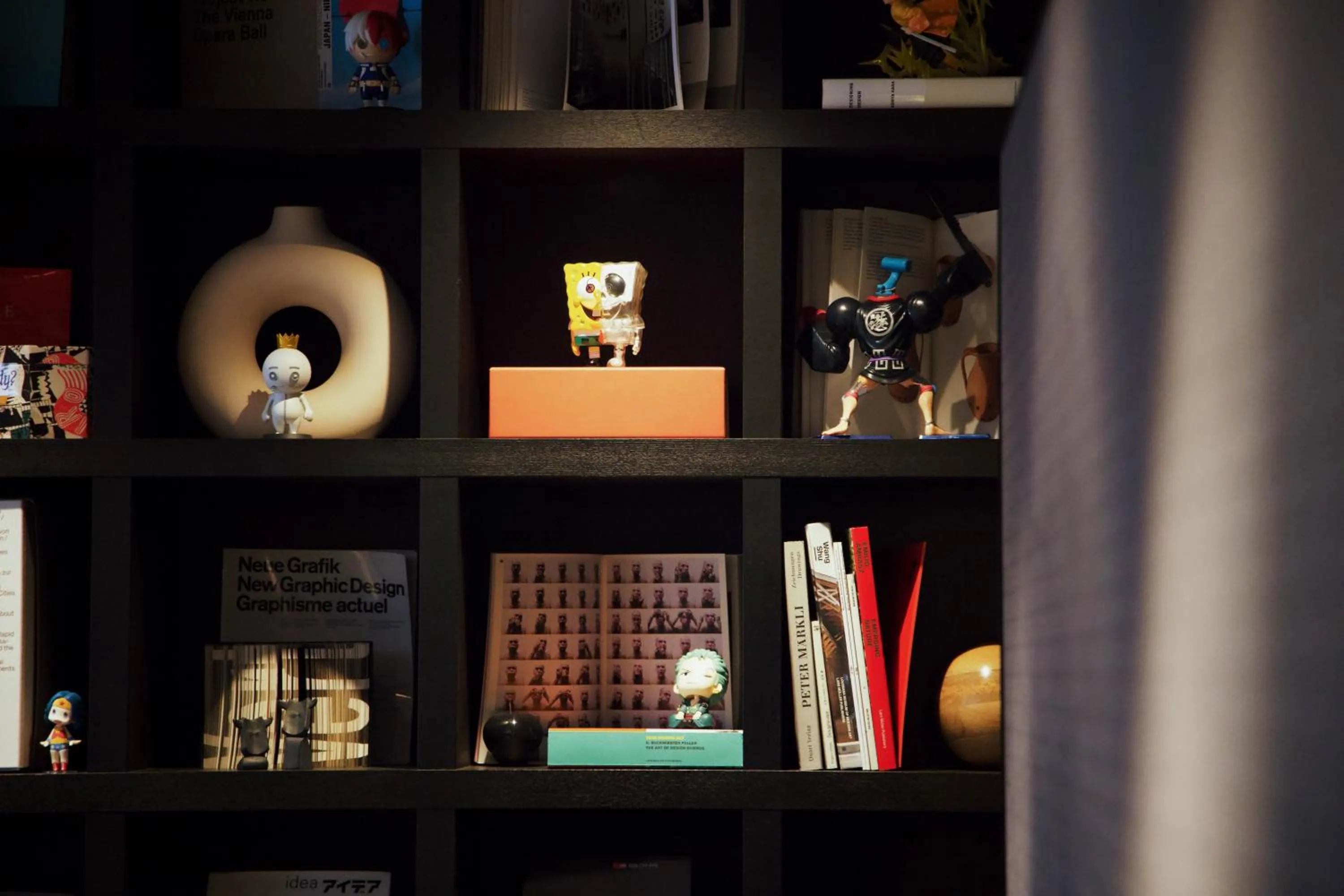 Library in KABIN Kyoto