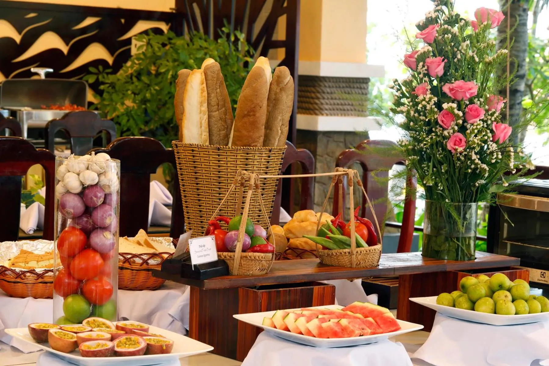 Hon Rom Central Beach Resort