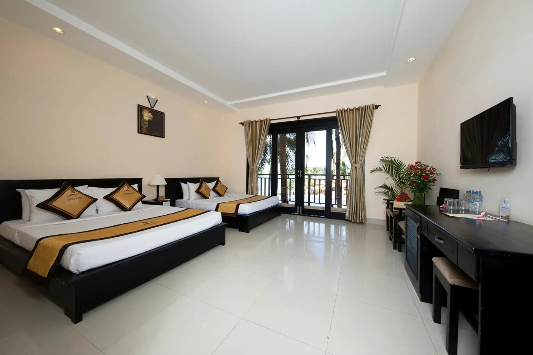 Standard Quadruple Room in Hon Rom Central Beach Resort Standard Quadruple Room in Hon Rom Central Beach Resort