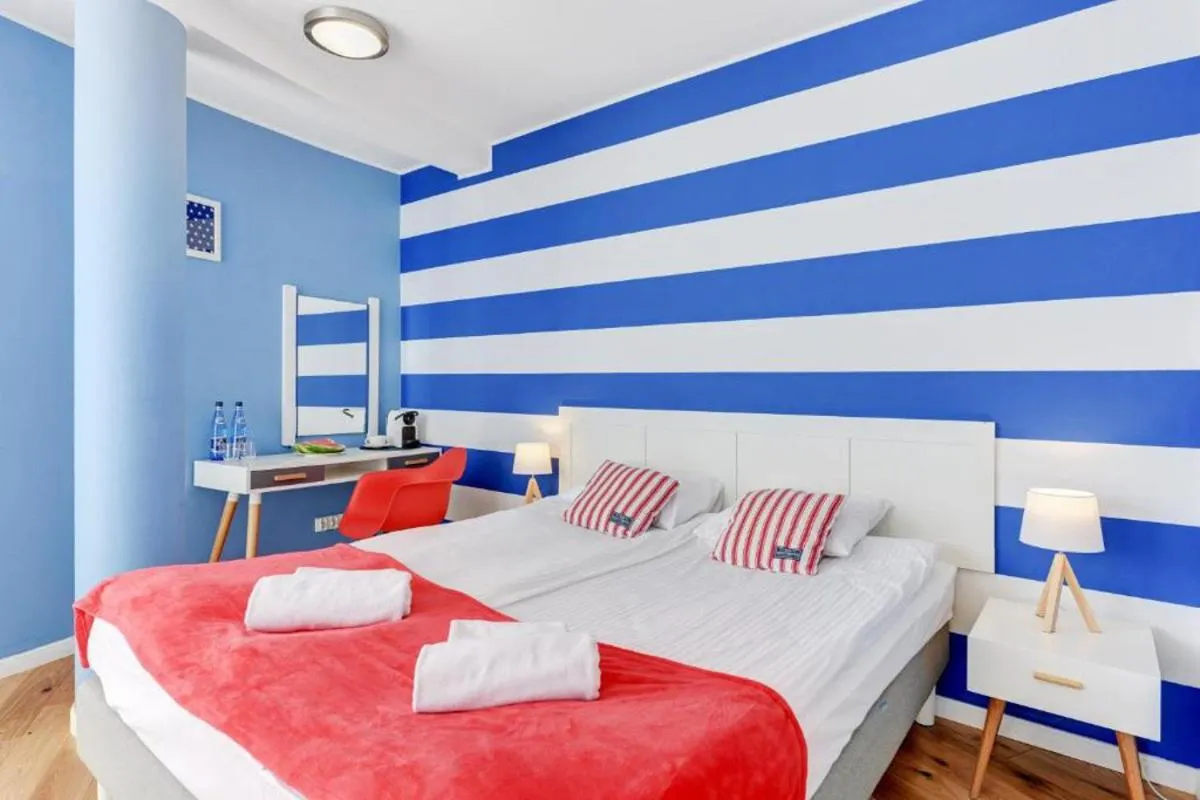 Bed in Navy Group - Willa Marina