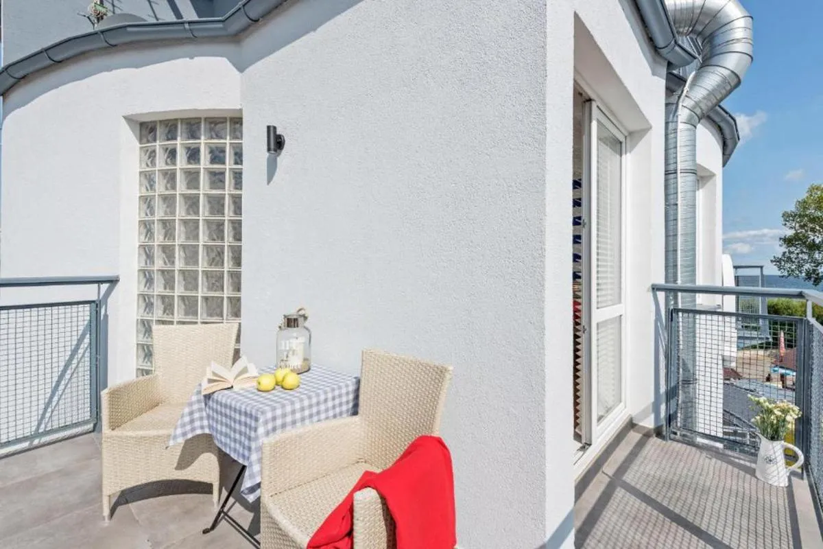 Navy Group - Willa Marina