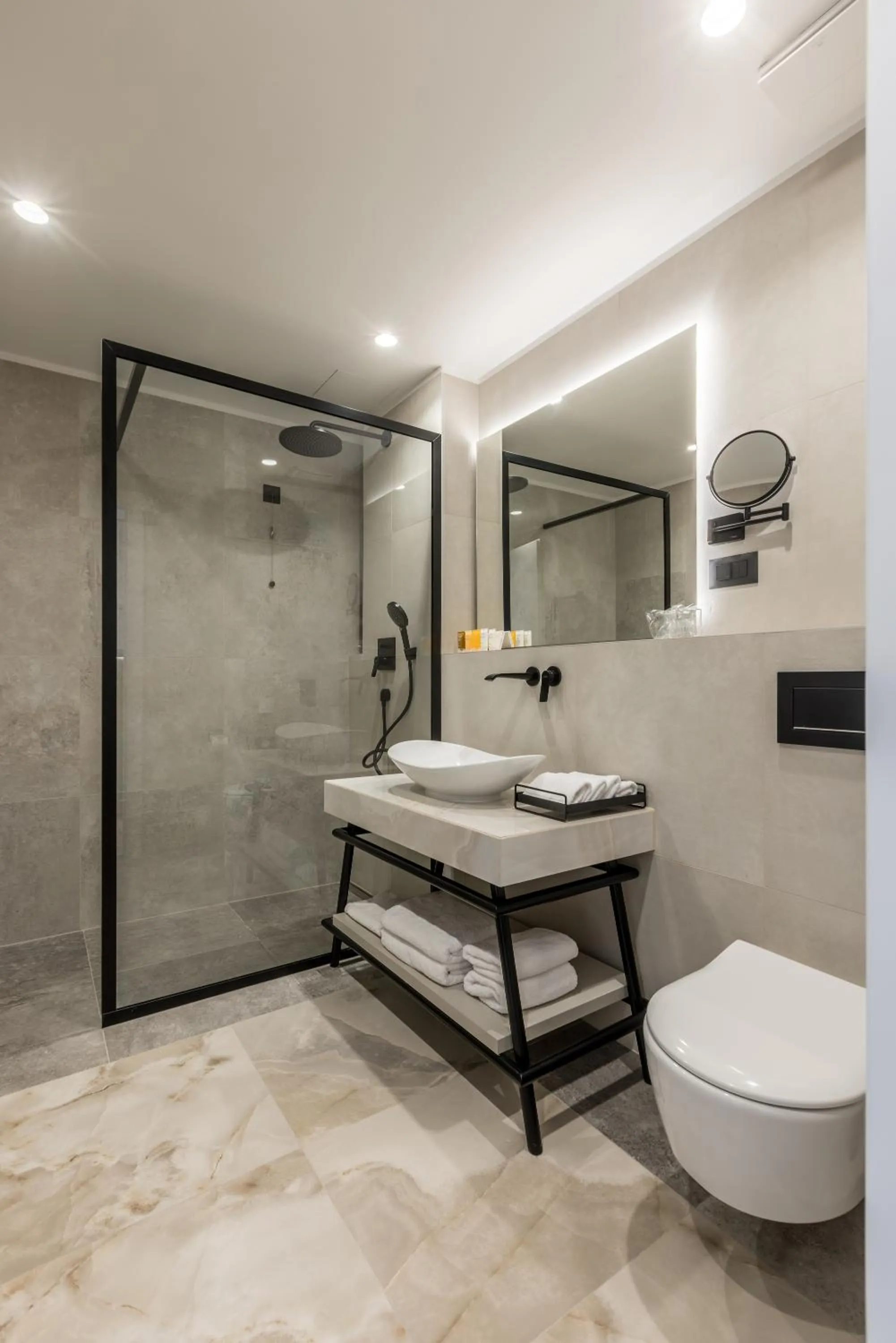 Shower in Cora Hotel