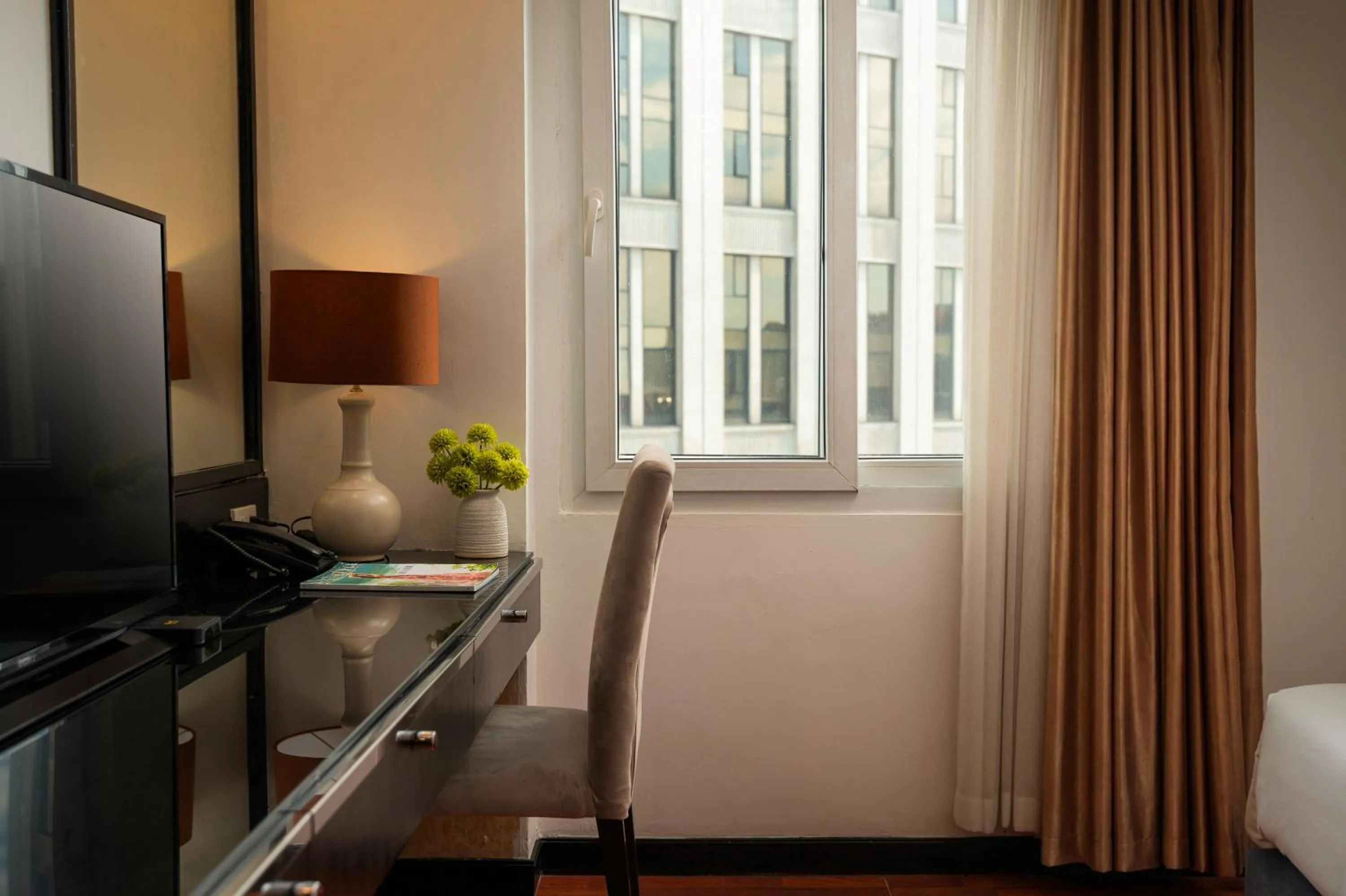 TV and multimedia in Ja Cosmo Hotel and Spa