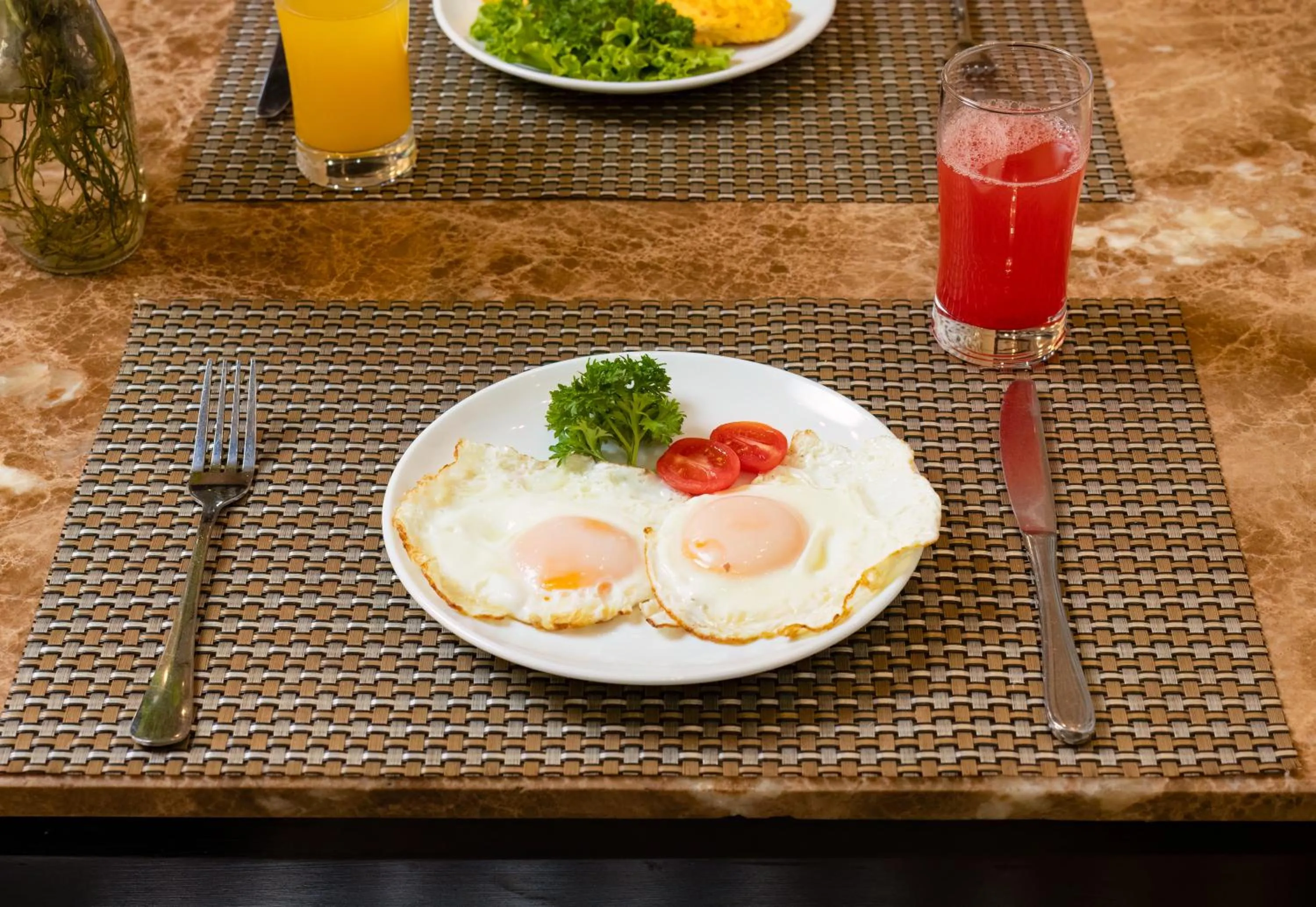 Food and drinks in Ja Cosmo Hotel and Spa