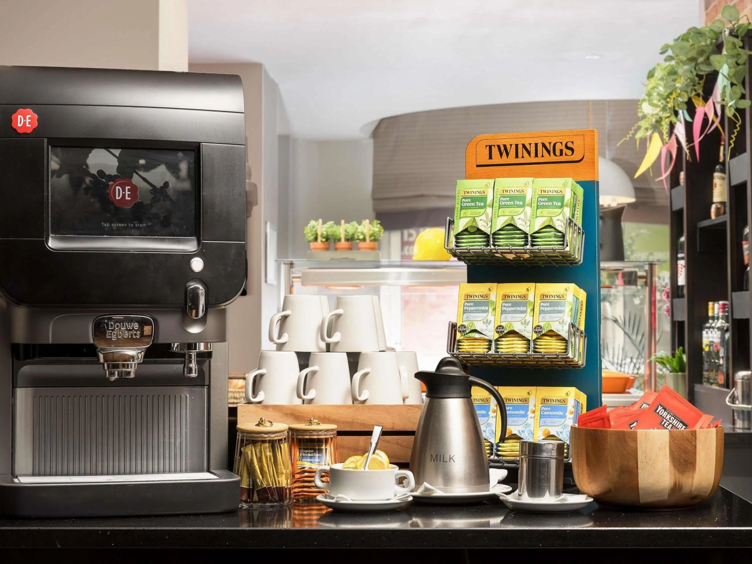 Lounge or bar in Mercure Doncaster Centre Danum Hotel