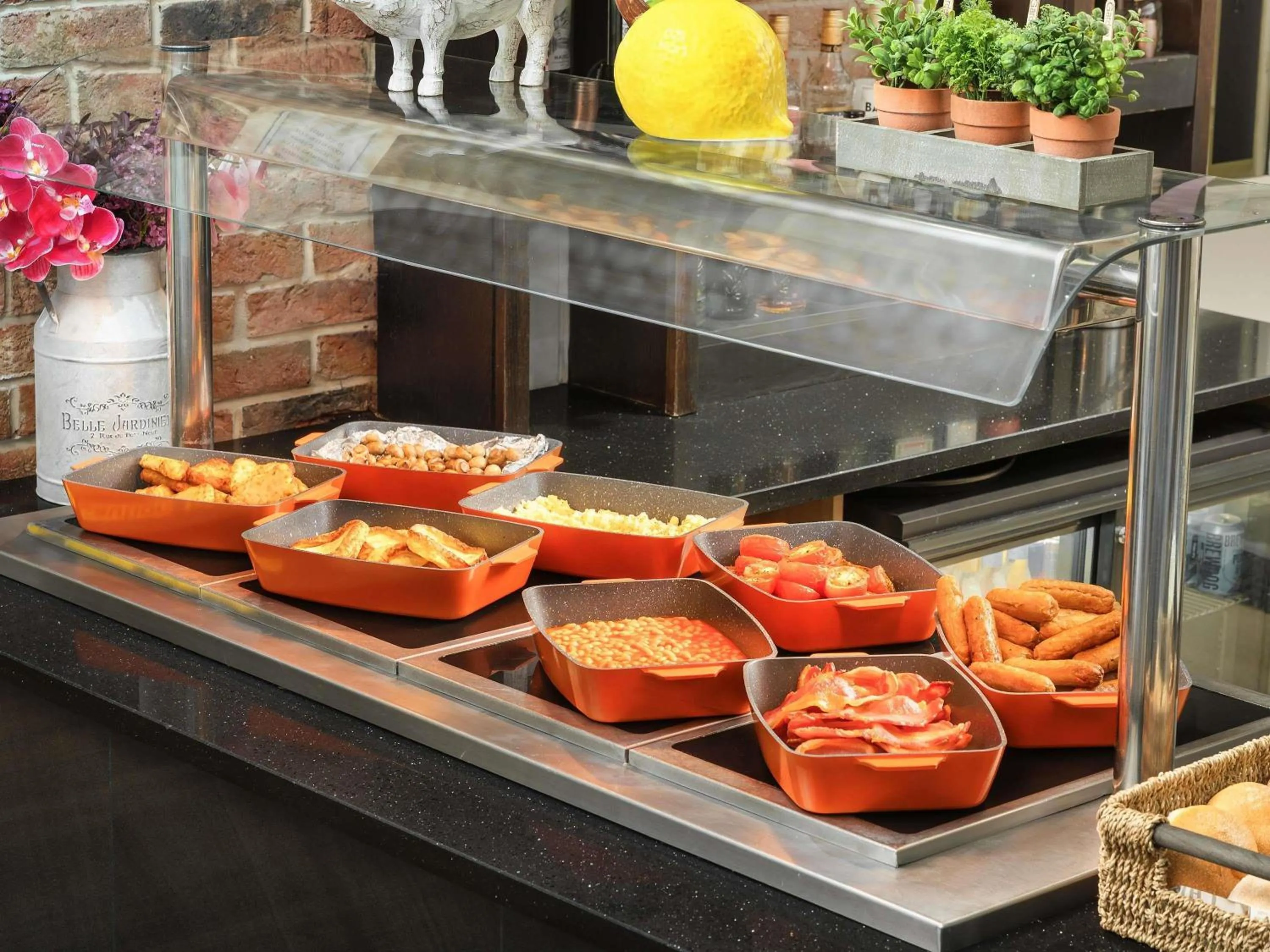 Restaurant/places to eat in Mercure Doncaster Centre Danum Hotel