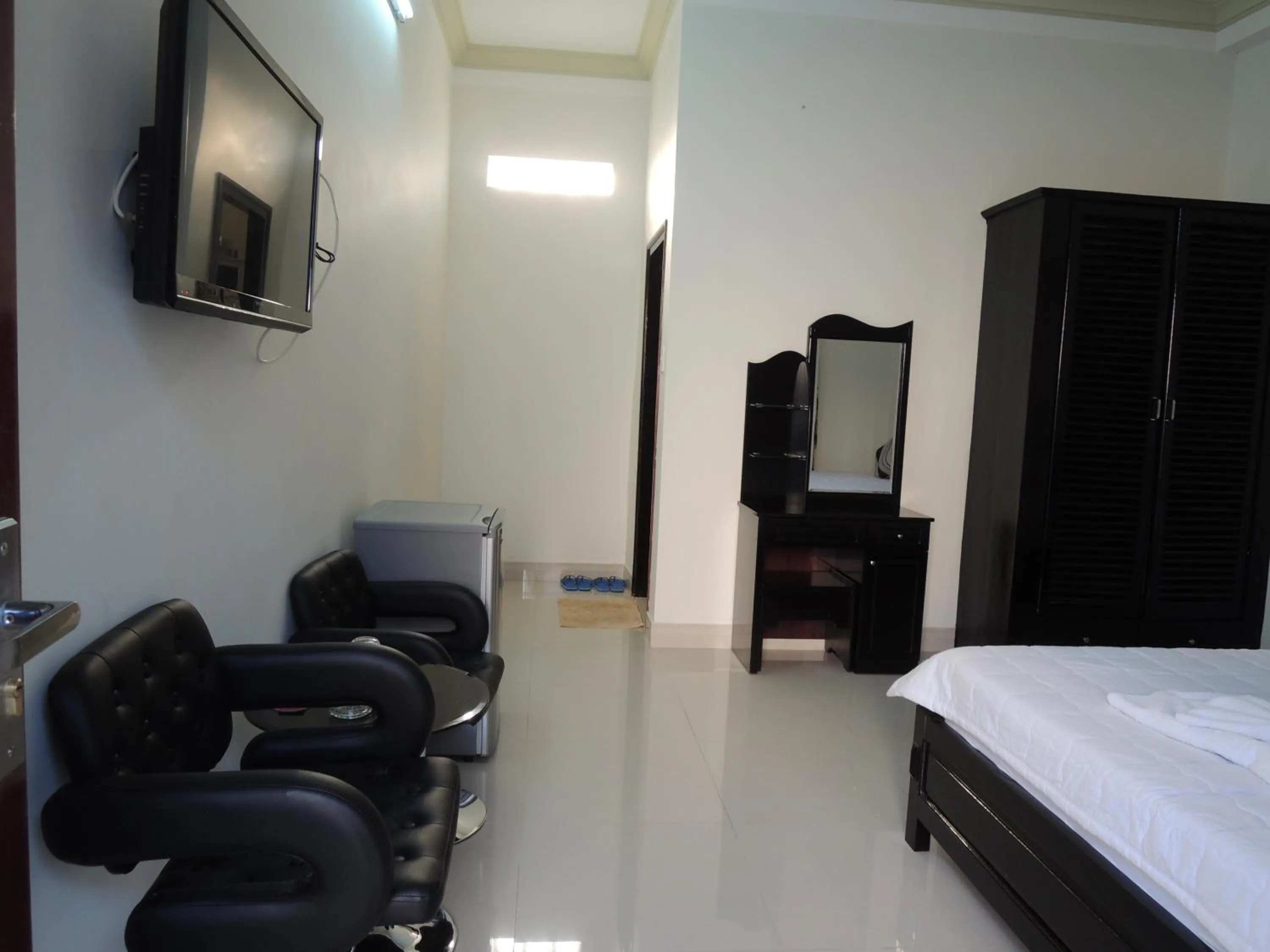 Photo of the whole room, Bed in Phuong Tay Guest House