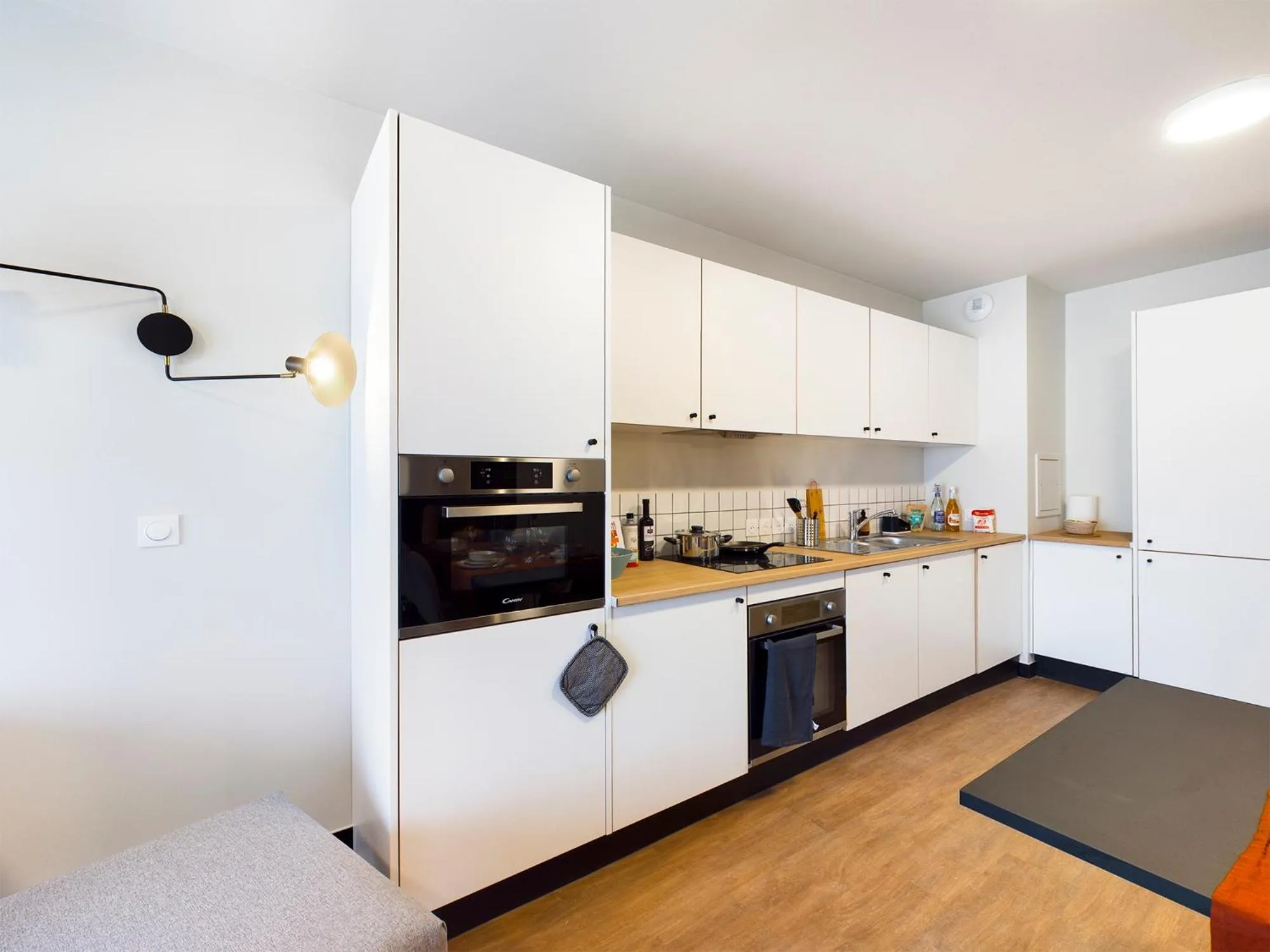 Kitchen or kitchenette in Hife Toulouse Sud Labège