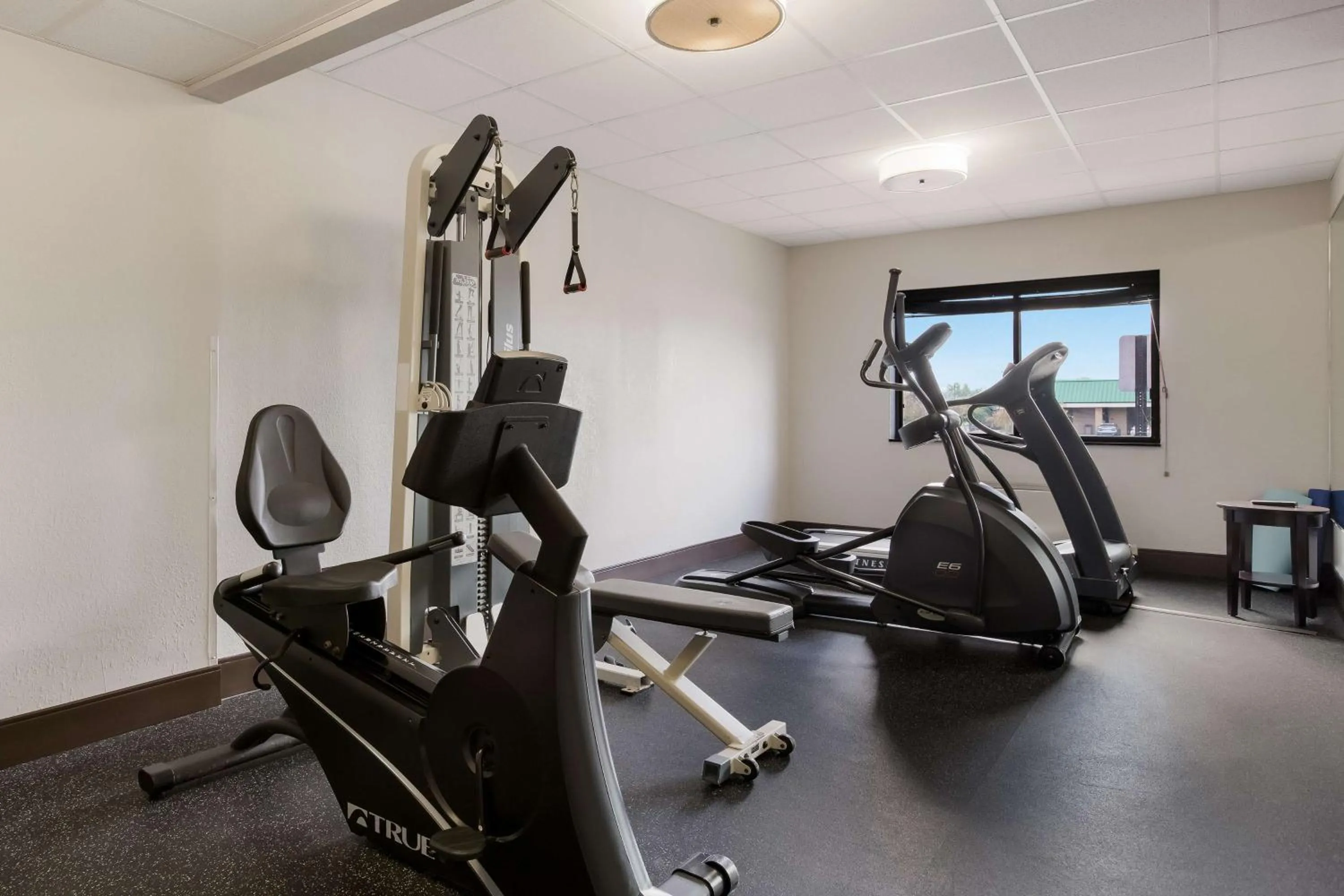 Spa and wellness centre/facilities in Best Western Kendallville Inn