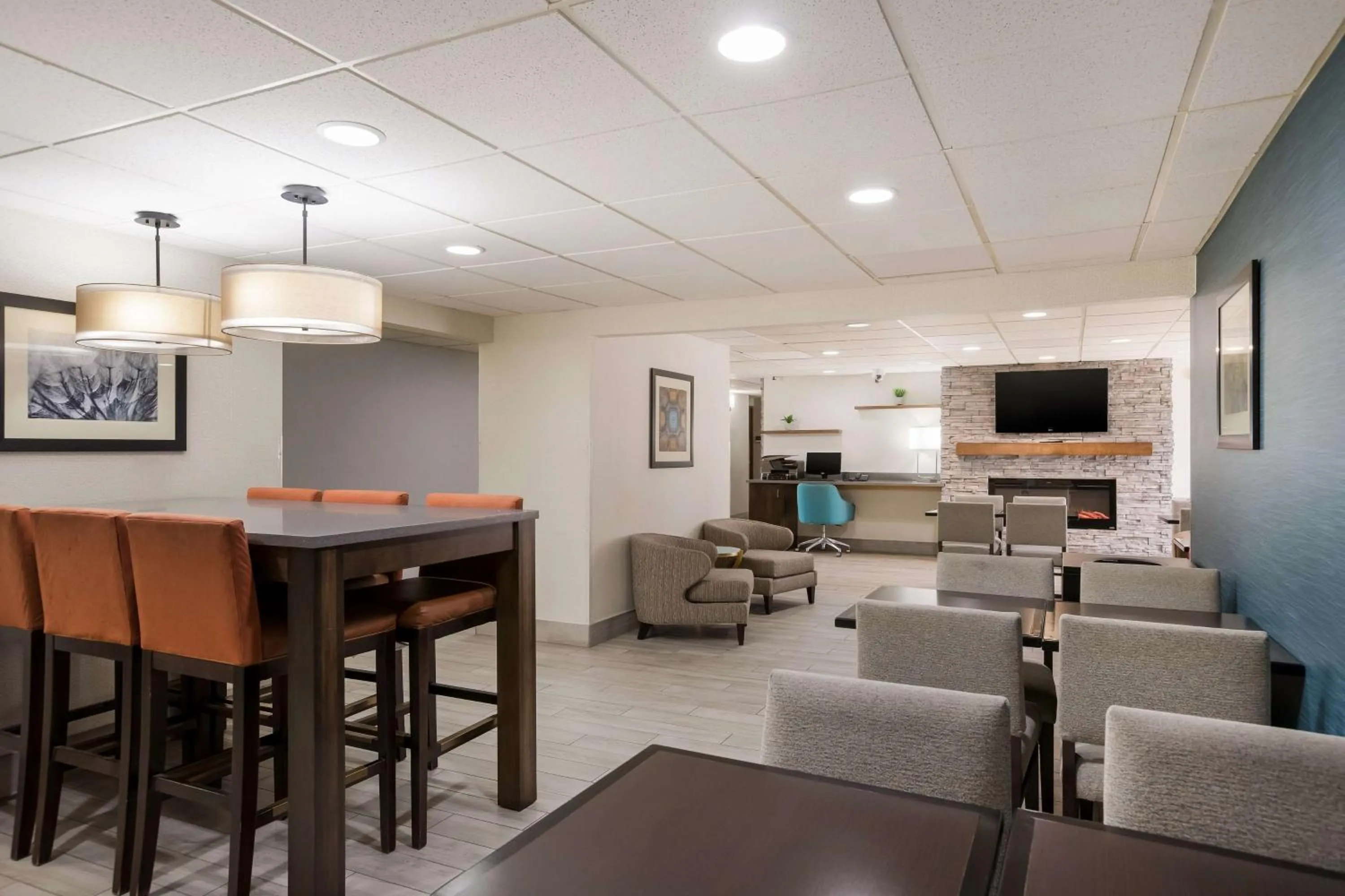 Breakfast in Best Western Kendallville Inn