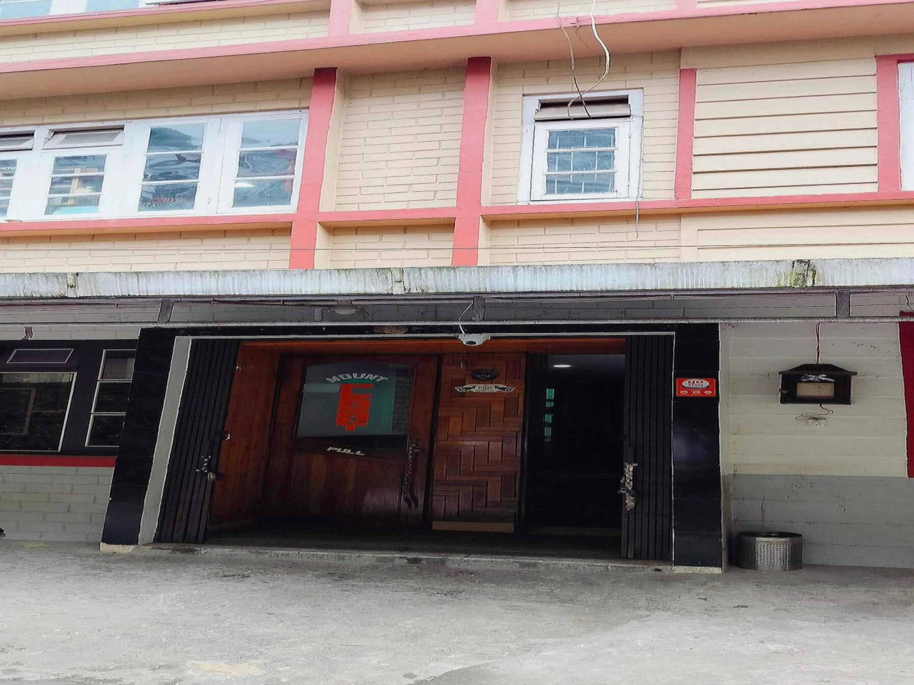 Facade/entrance in Collection O Mount Pleasant