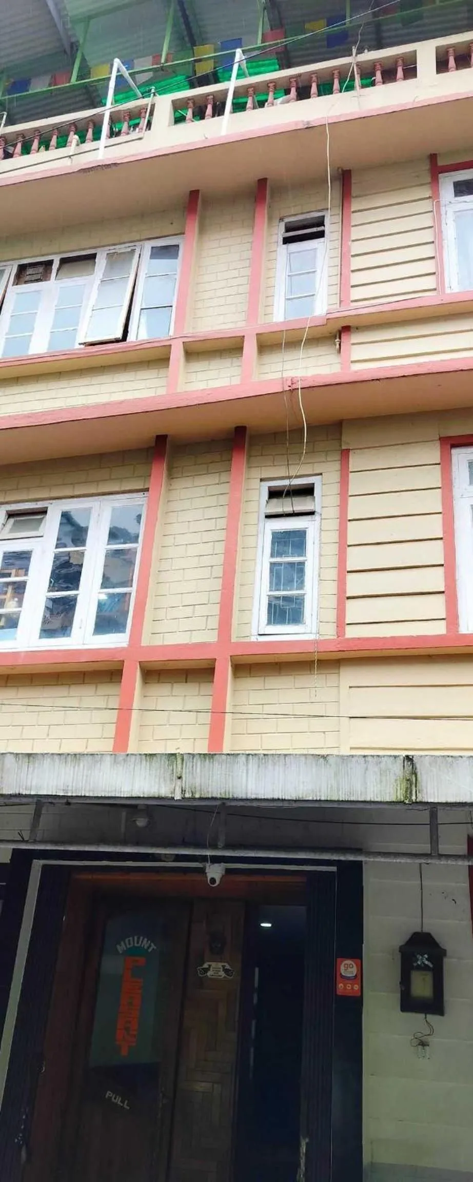 Facade/entrance in Collection O Mount Pleasant