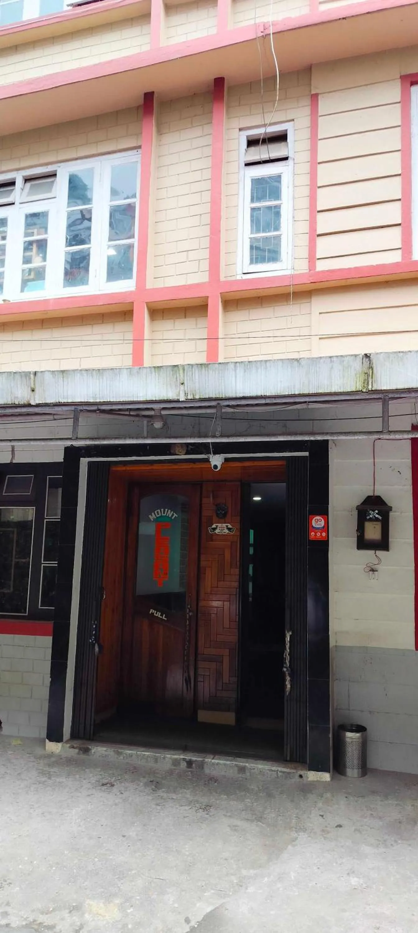 Facade/entrance in Collection O Mount Pleasant