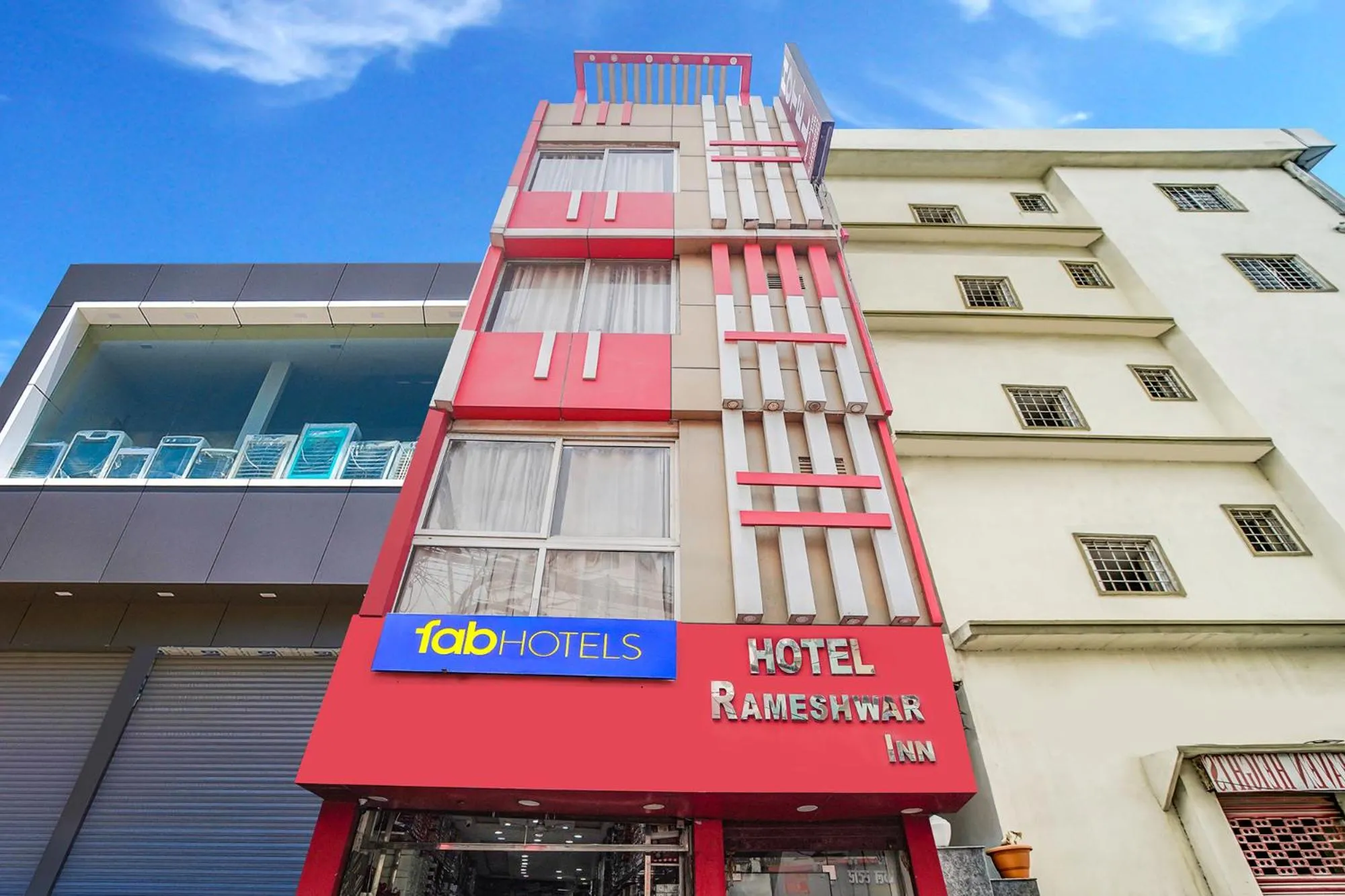 Property building in Super OYO Hotel O Rameshwaram Inn