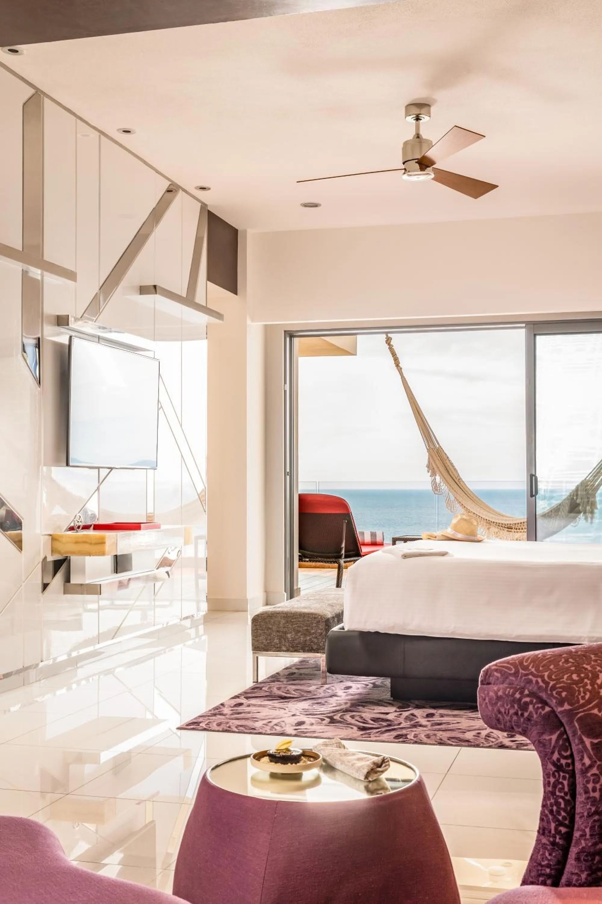 Sea view, Bed in Hotel Mousai - Adults Only