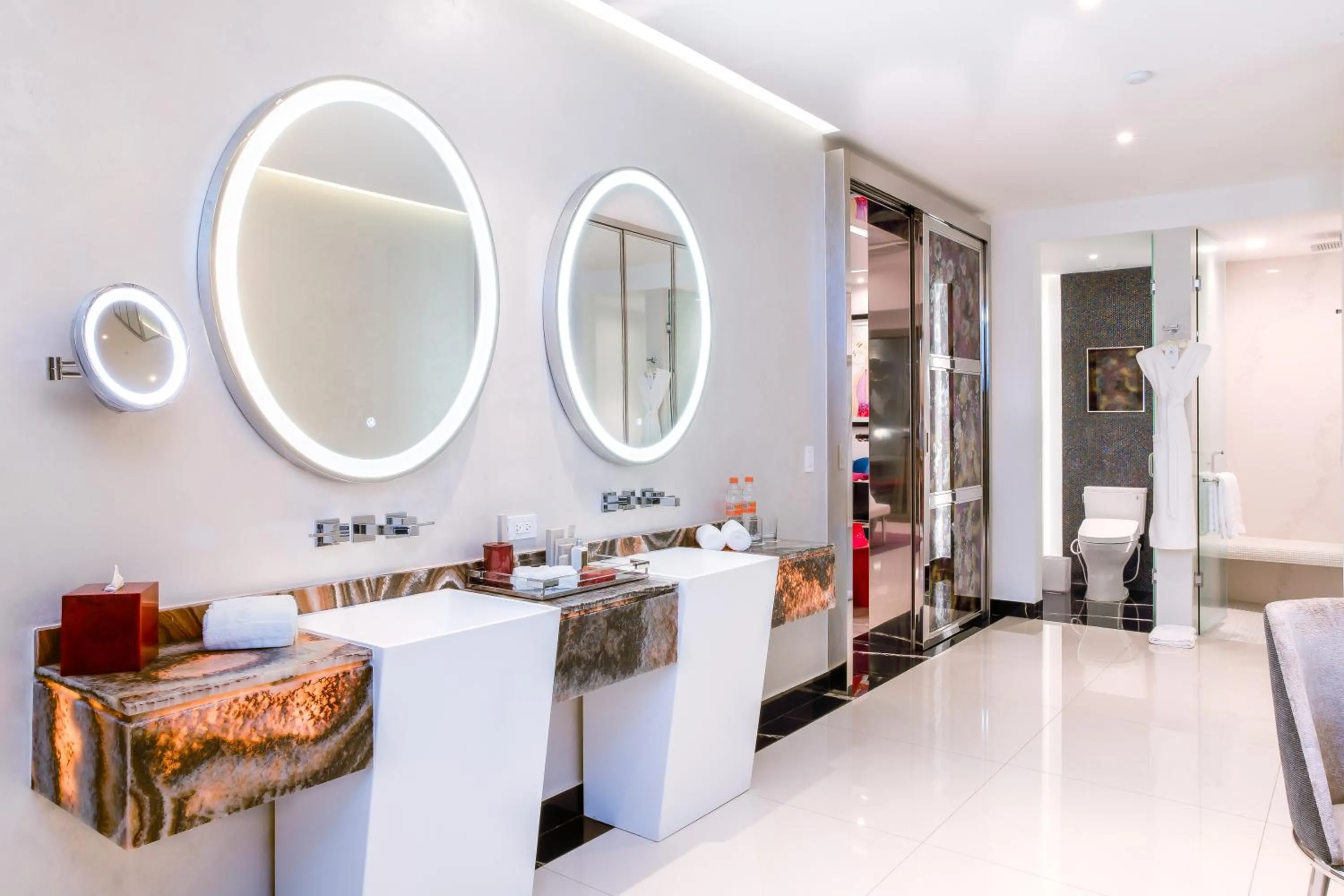 Bathroom in Hotel Mousai - Adults Only