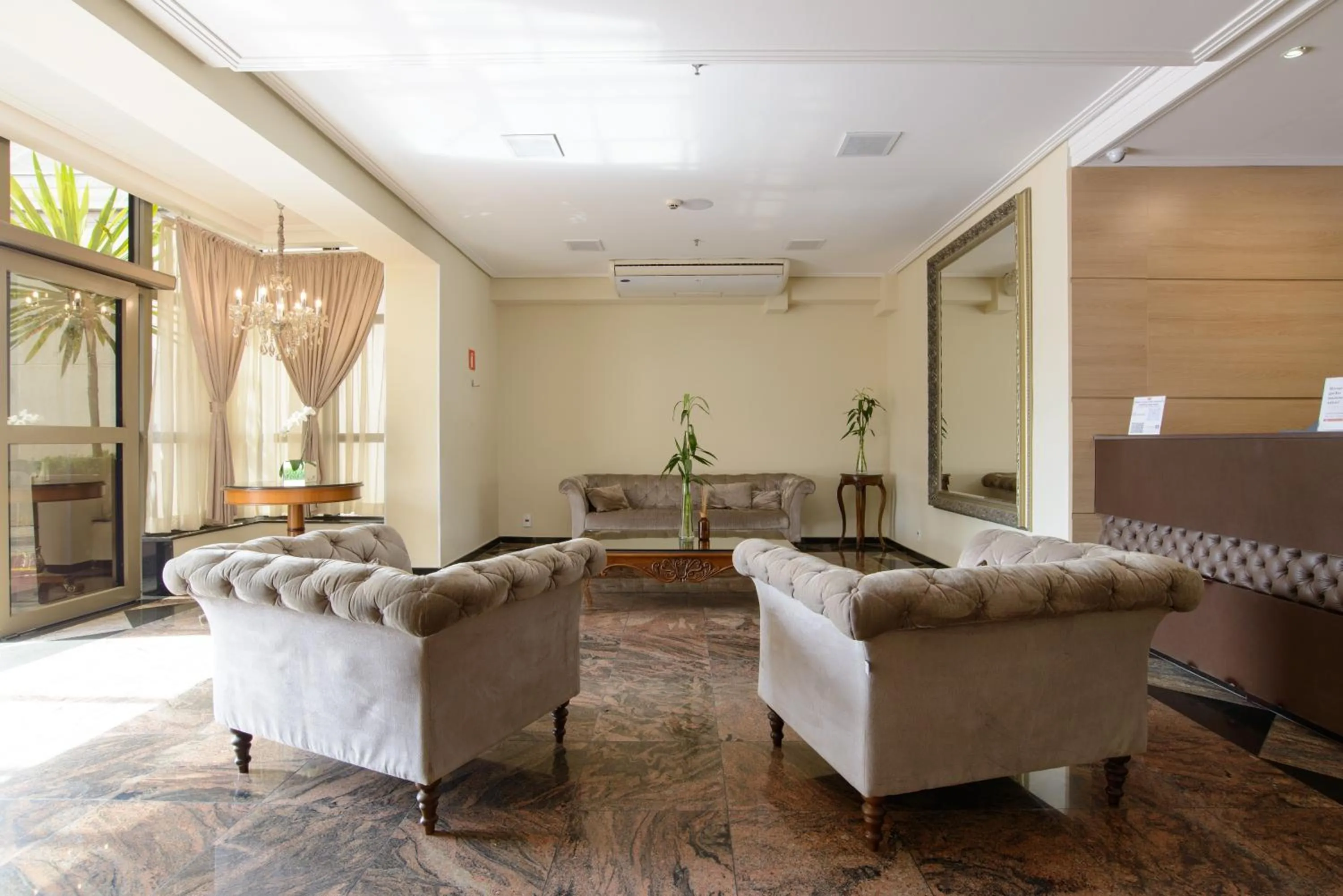 Living room in Faro Hotel Atibaia