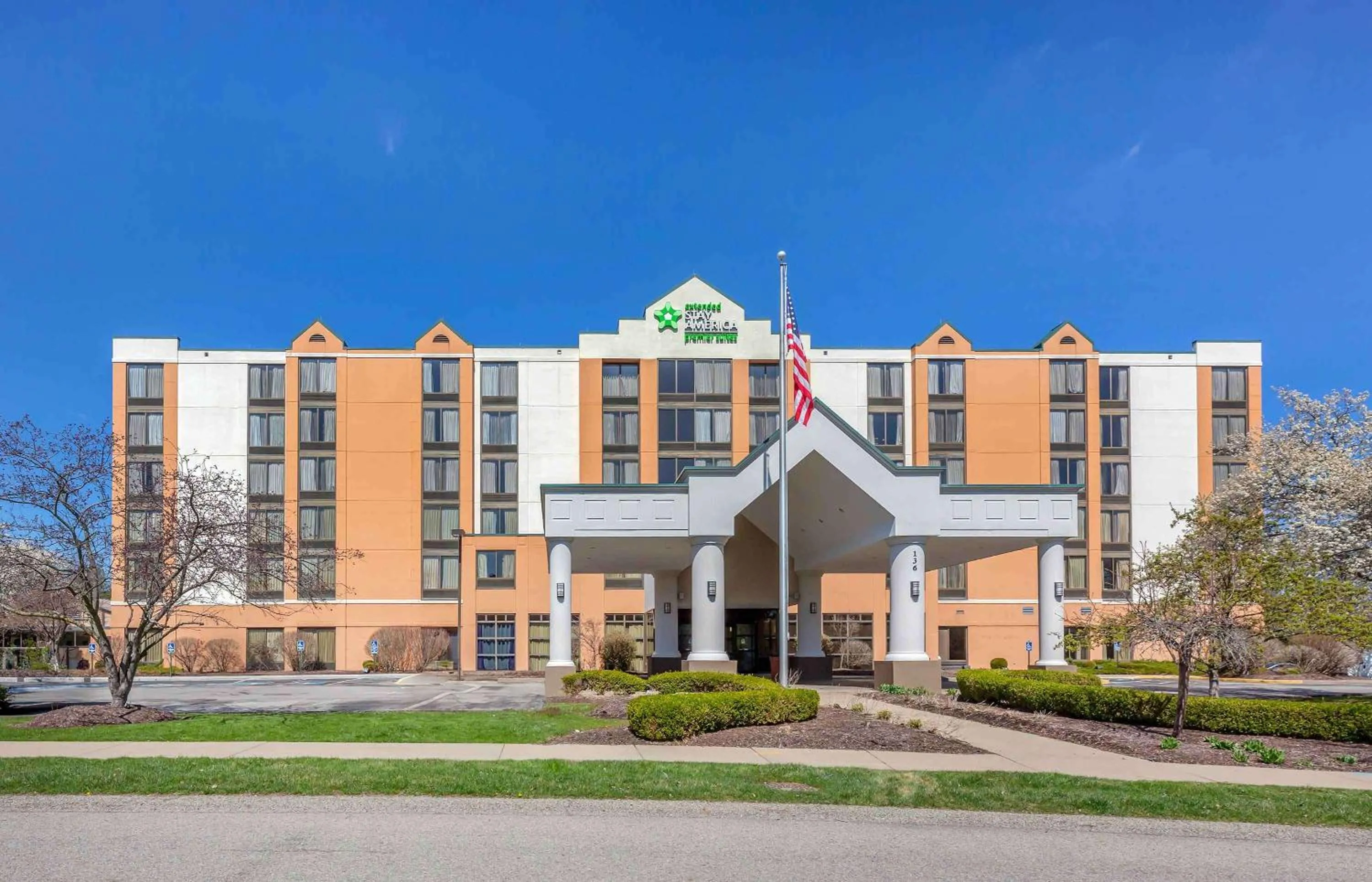 Property building in Extended Stay America Premier Suites - Pittsburgh - Cranberry Township - I-76