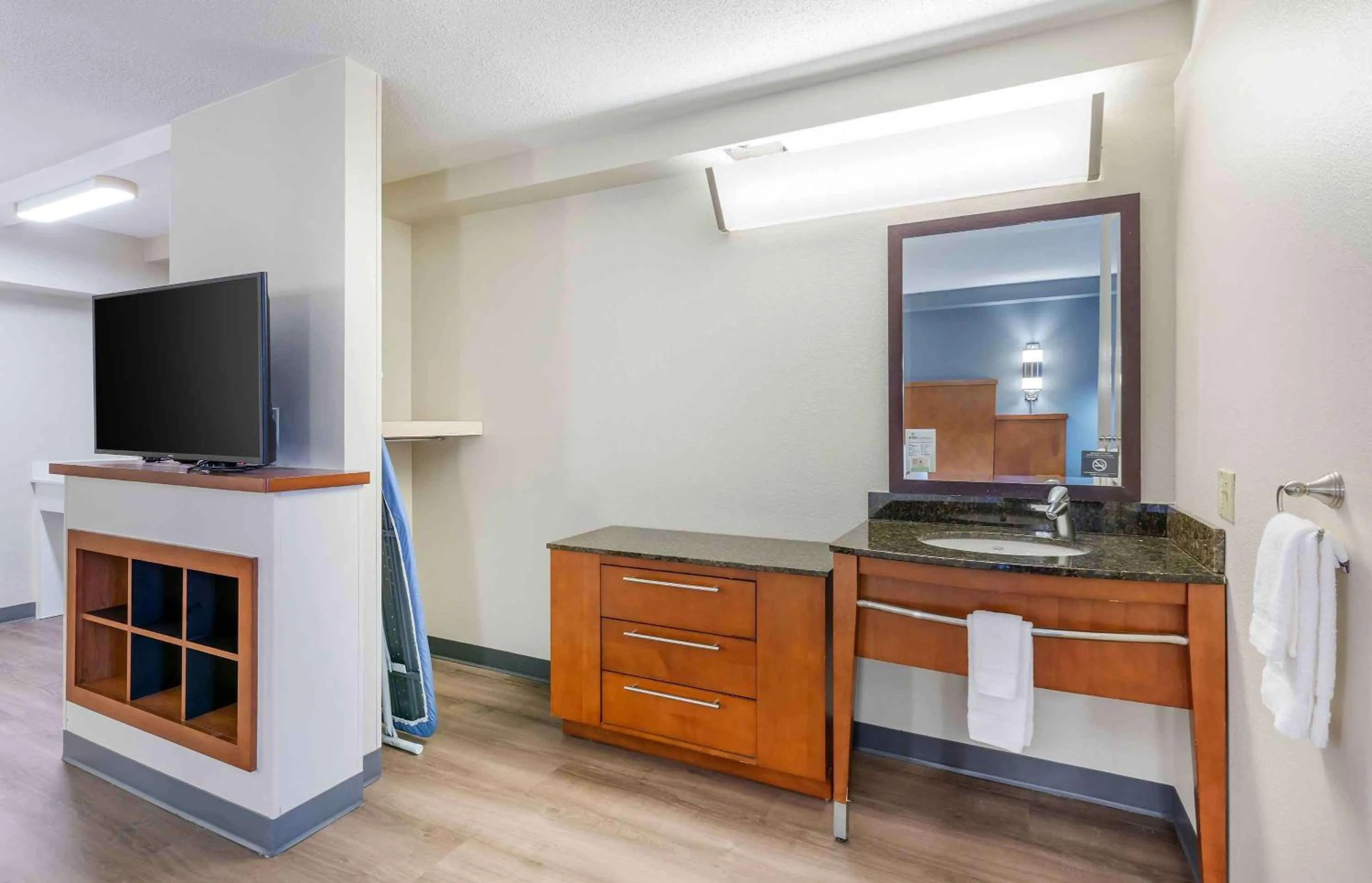 Bedroom in Extended Stay America Premier Suites - Pittsburgh - Cranberry Township - I-76