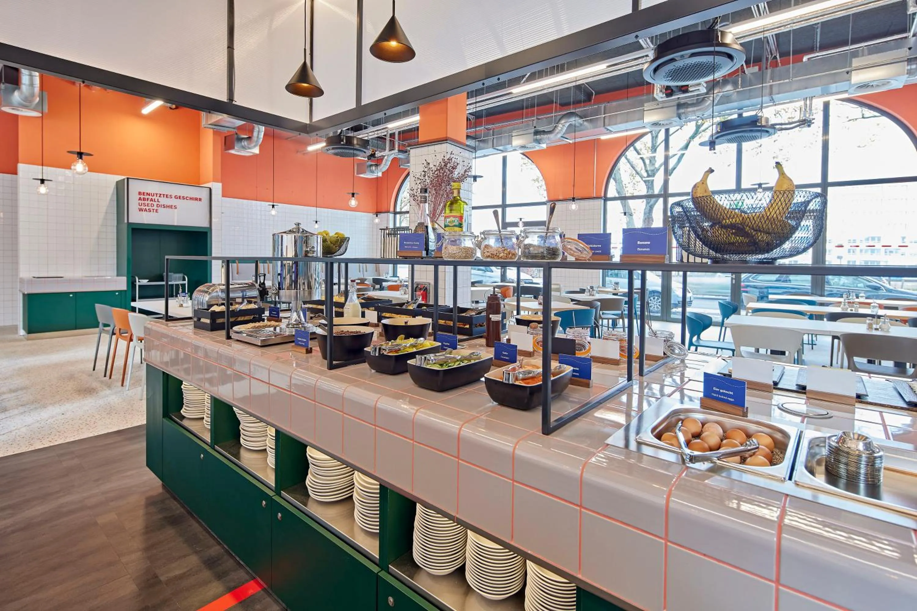 Buffet breakfast in MEININGER Hotel Köln West