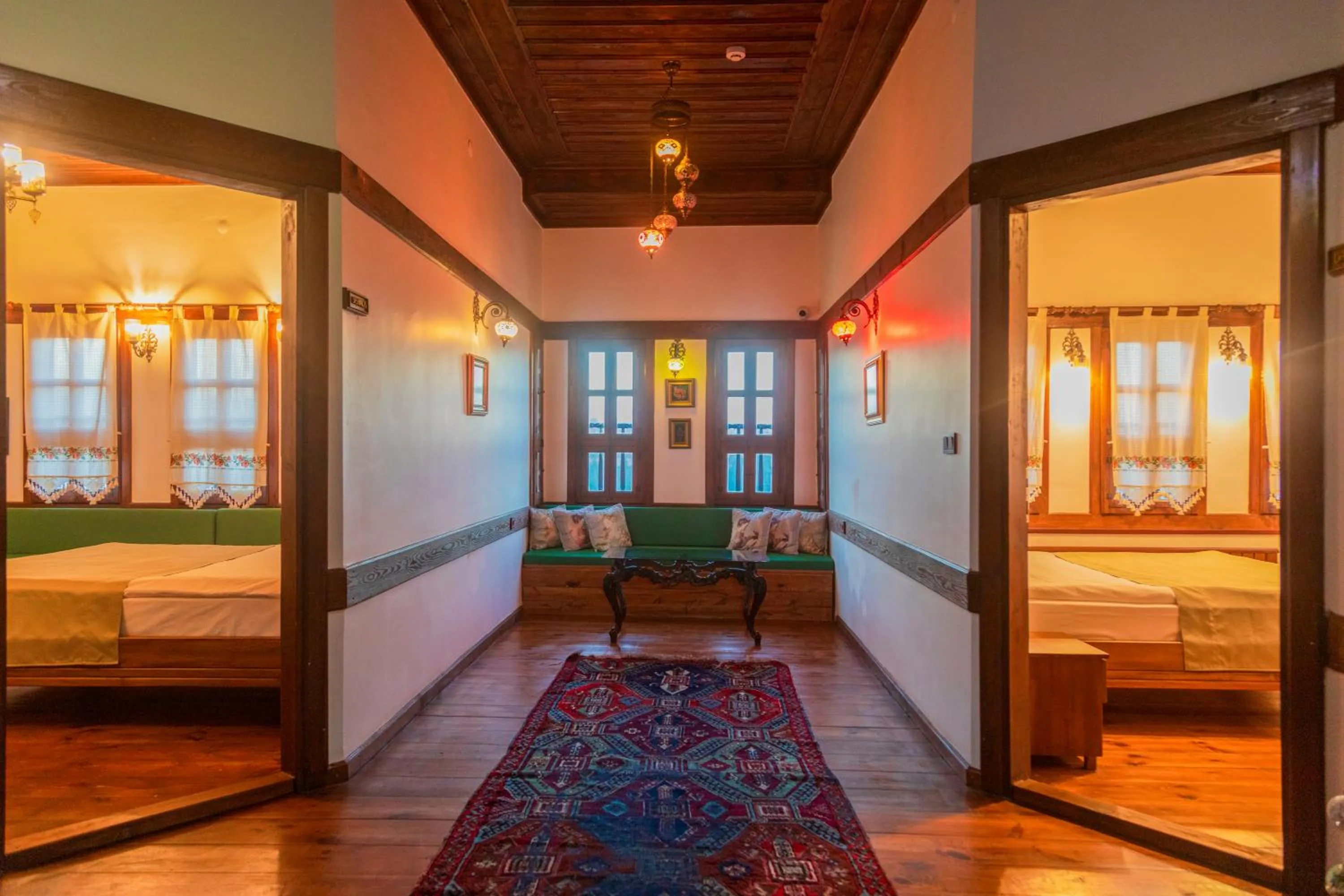 Seating area, Bed in Saffronia1900 Butik Otel