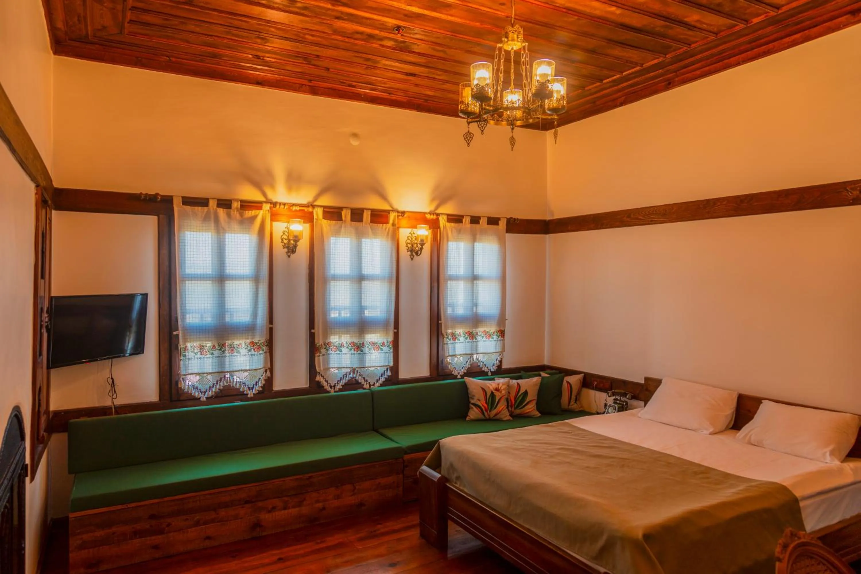 Bed in Saffronia1900 Butik Otel