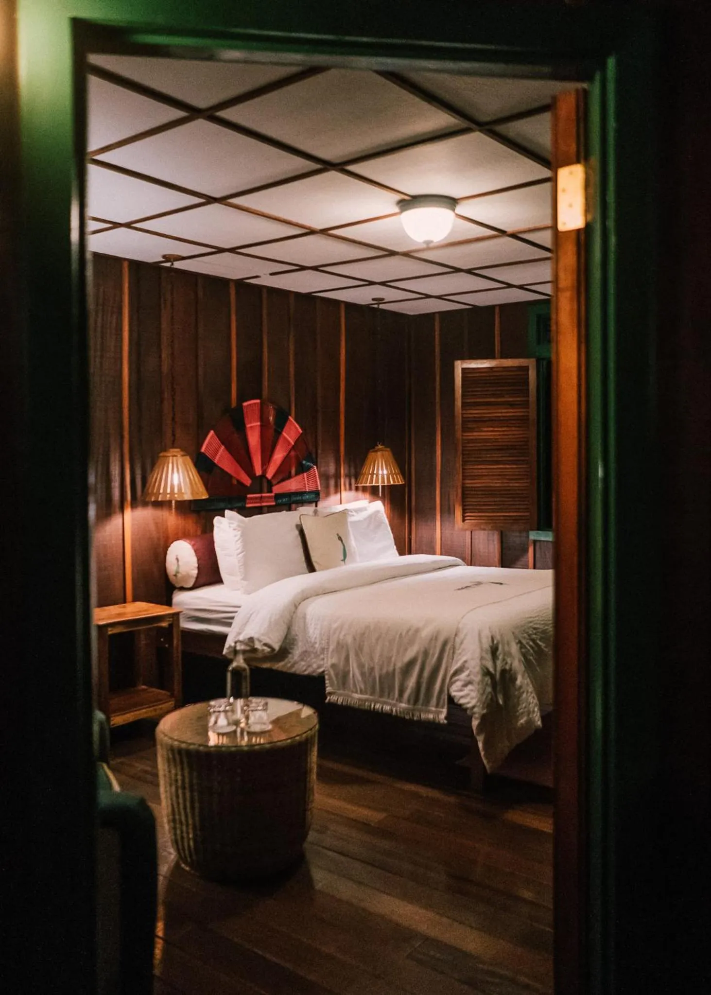 Property building, Bed in Trogon Lodge