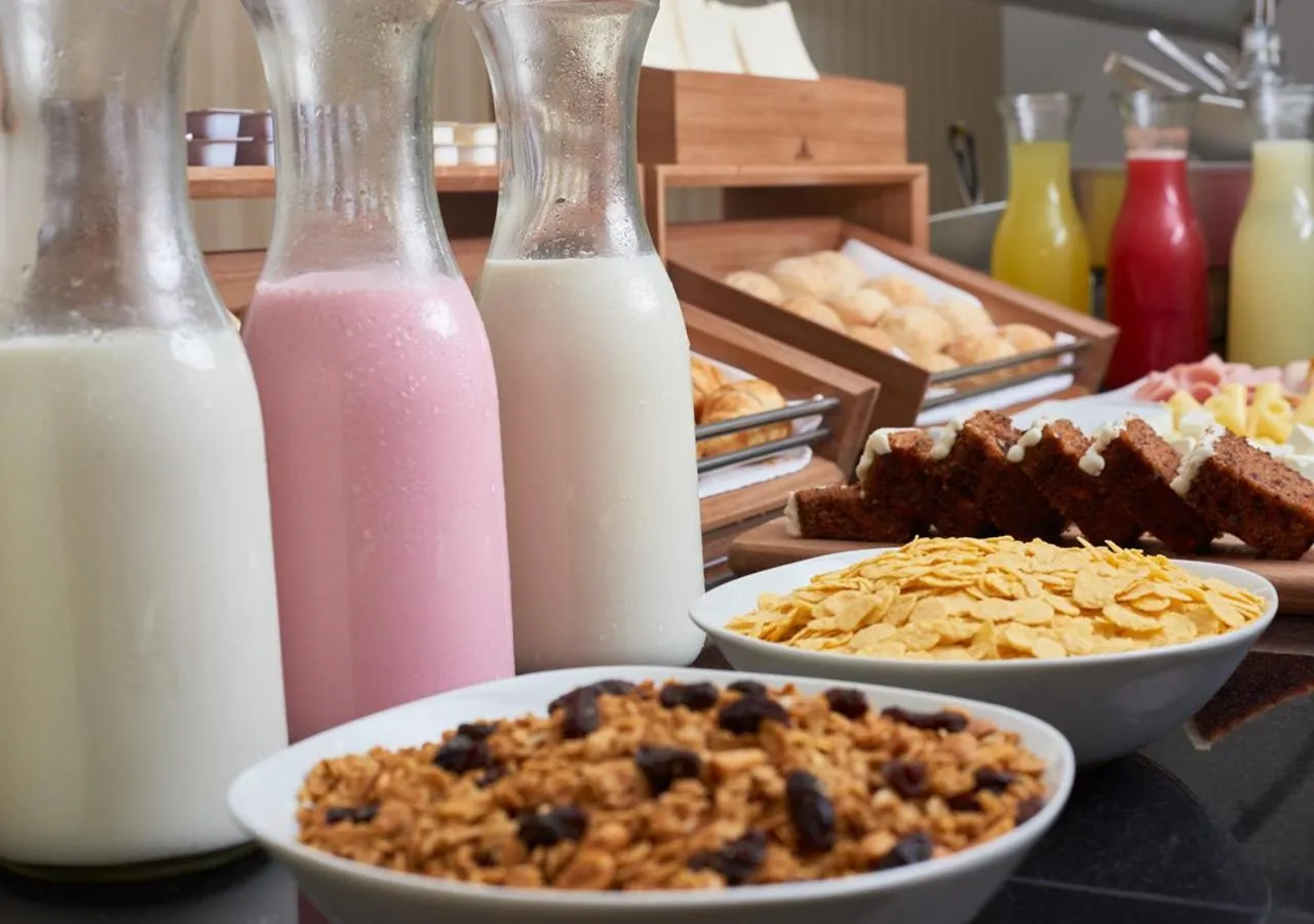 Buffet breakfast in LimaQ Hotel