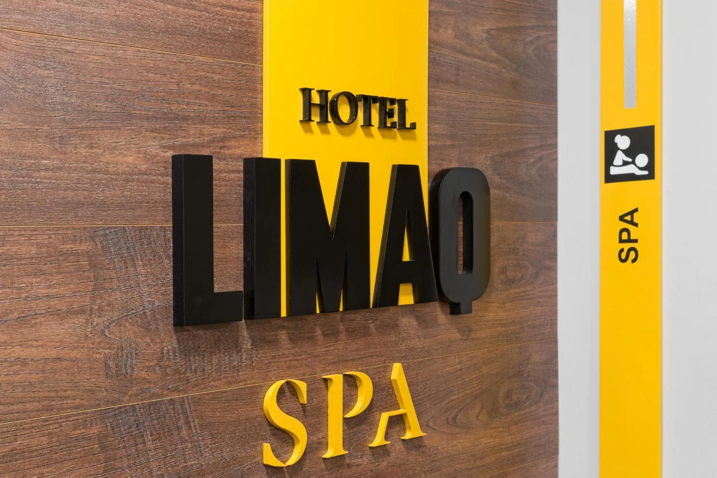 Massage in LimaQ Hotel
