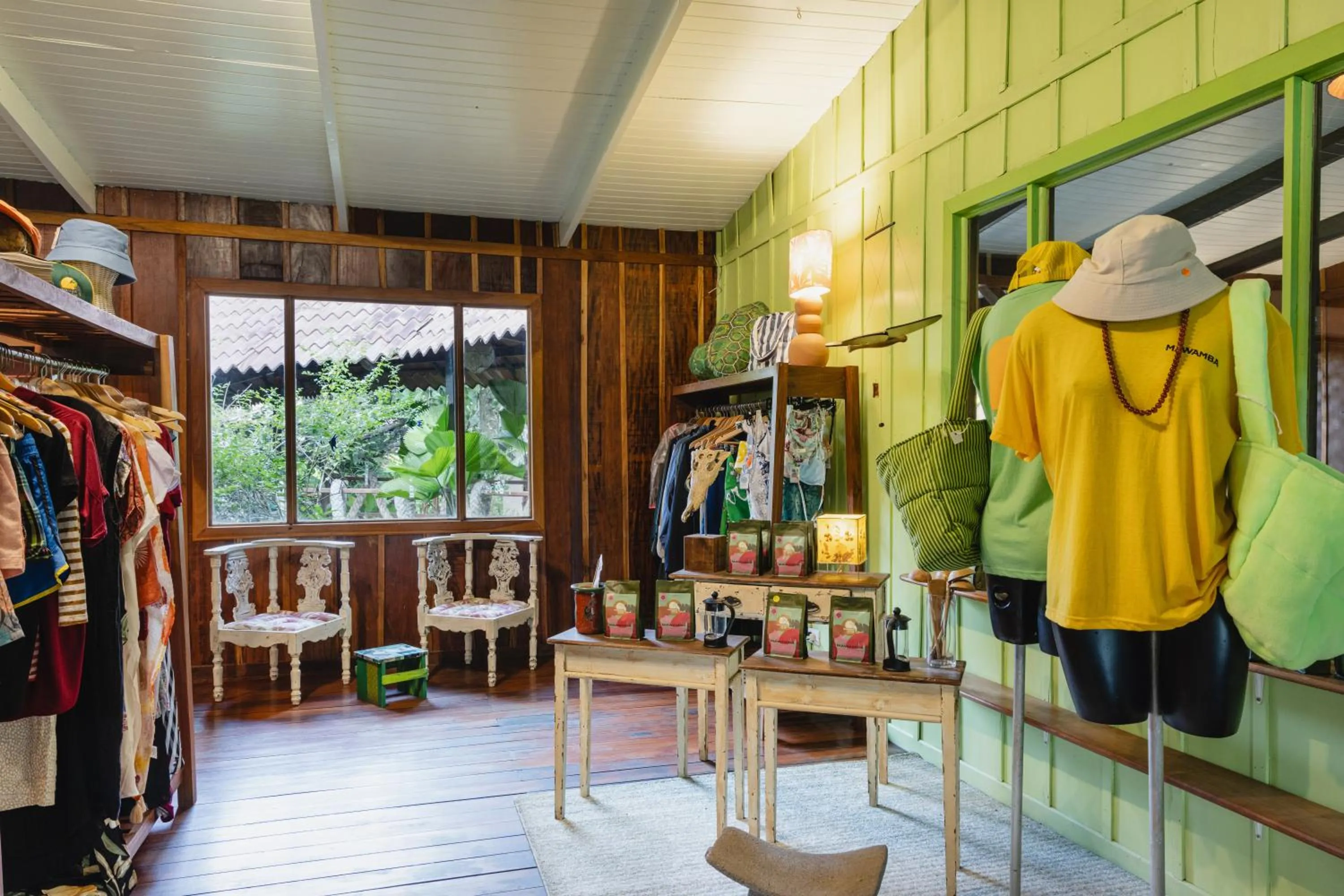 On-site shops in Mawamba Lodge