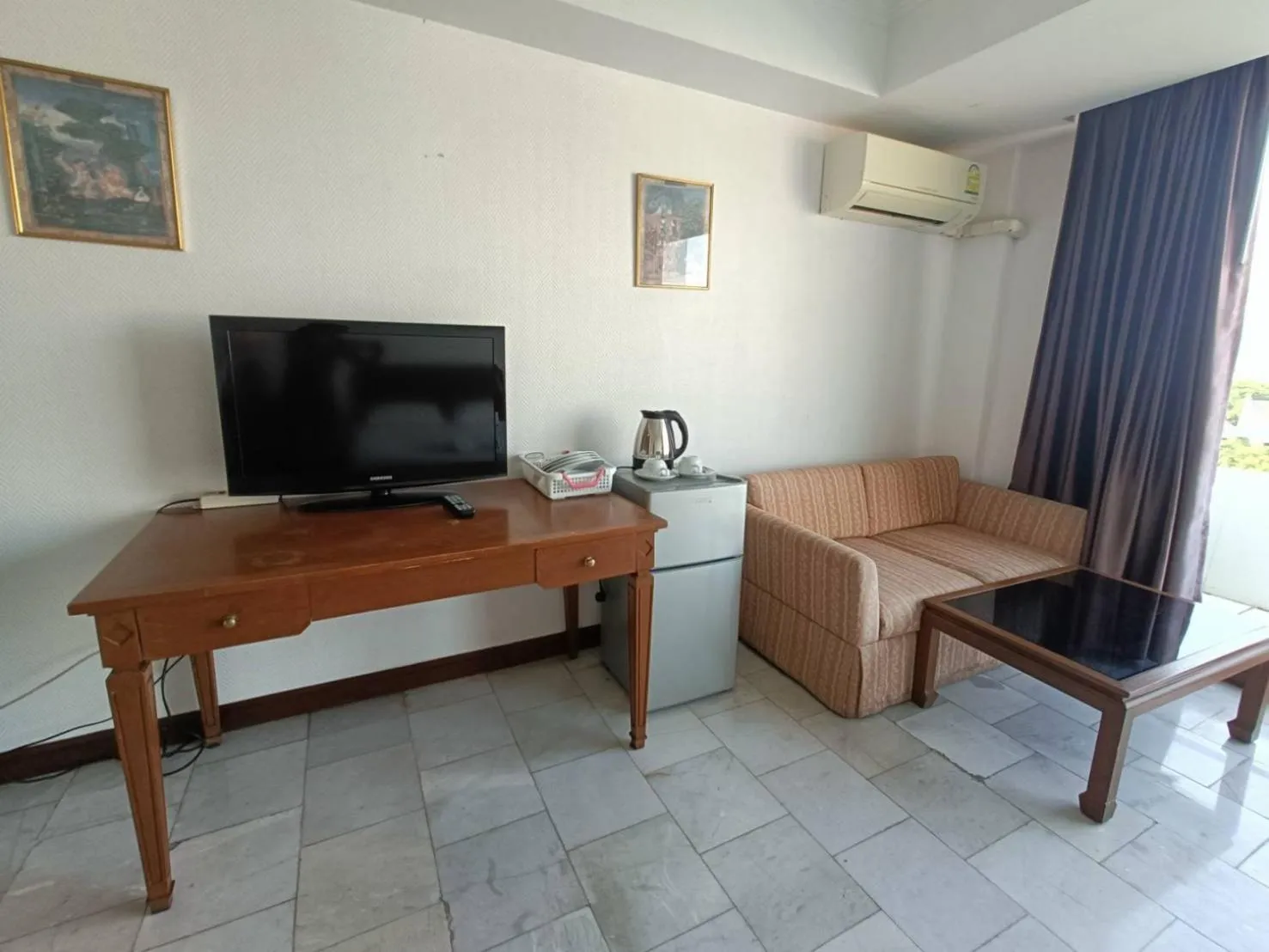 Seating area in The Monaco Residence