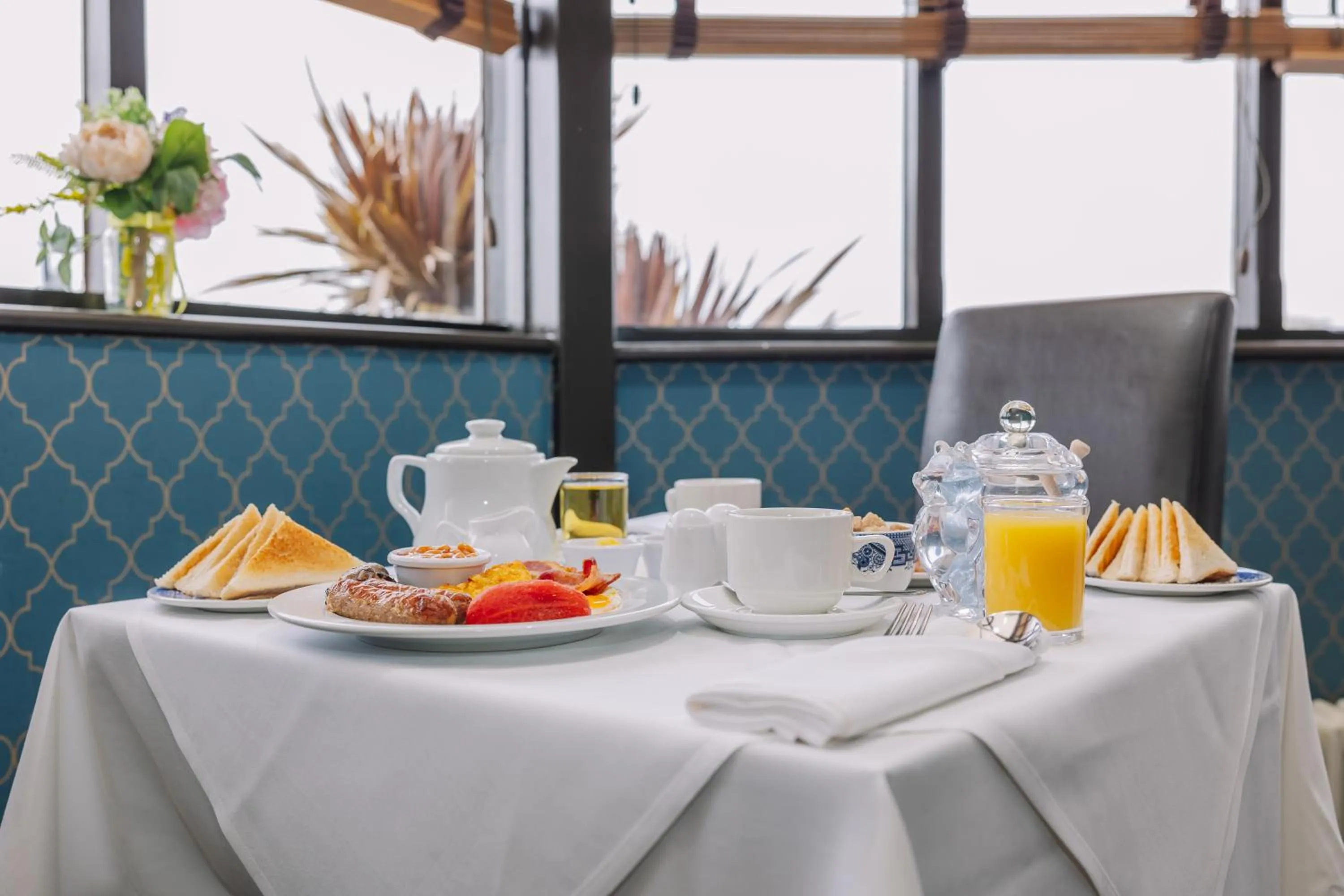 Breakfast in Muthu Westcliff Hotel (Near London Southend Airport)