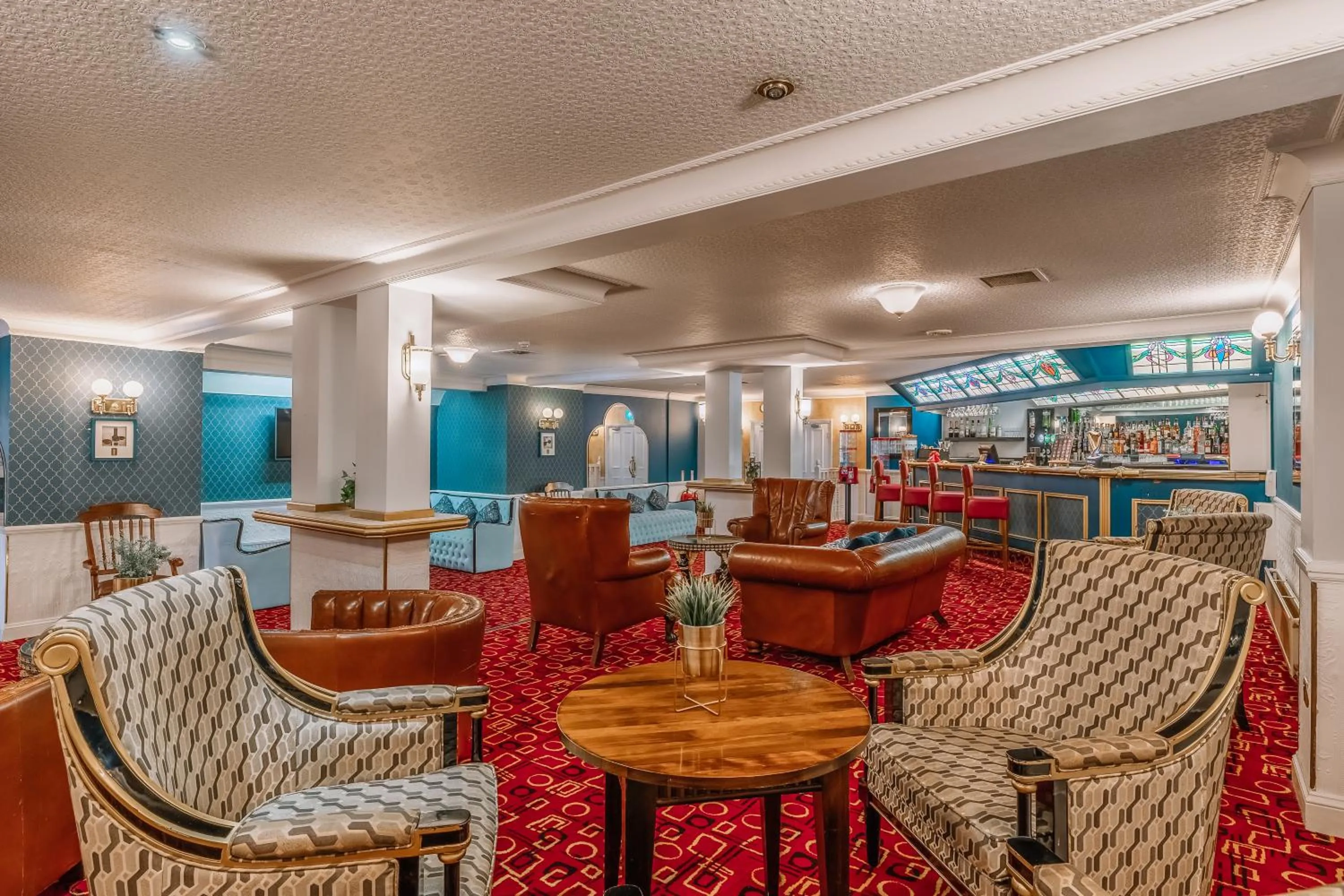 Lounge or bar in Muthu Westcliff Hotel (Near London Southend Airport)