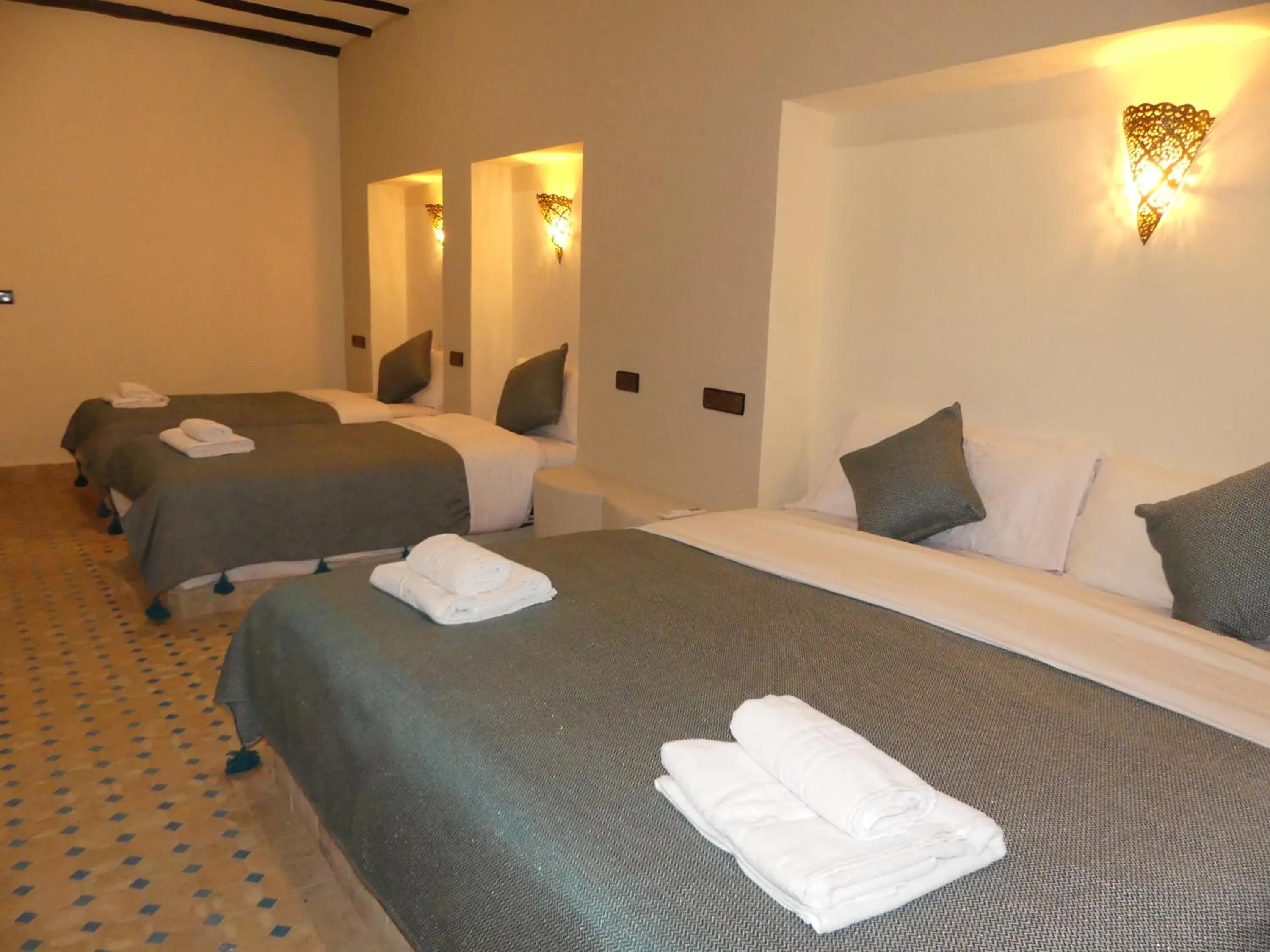 Bedroom, Bed in Riad La Luna