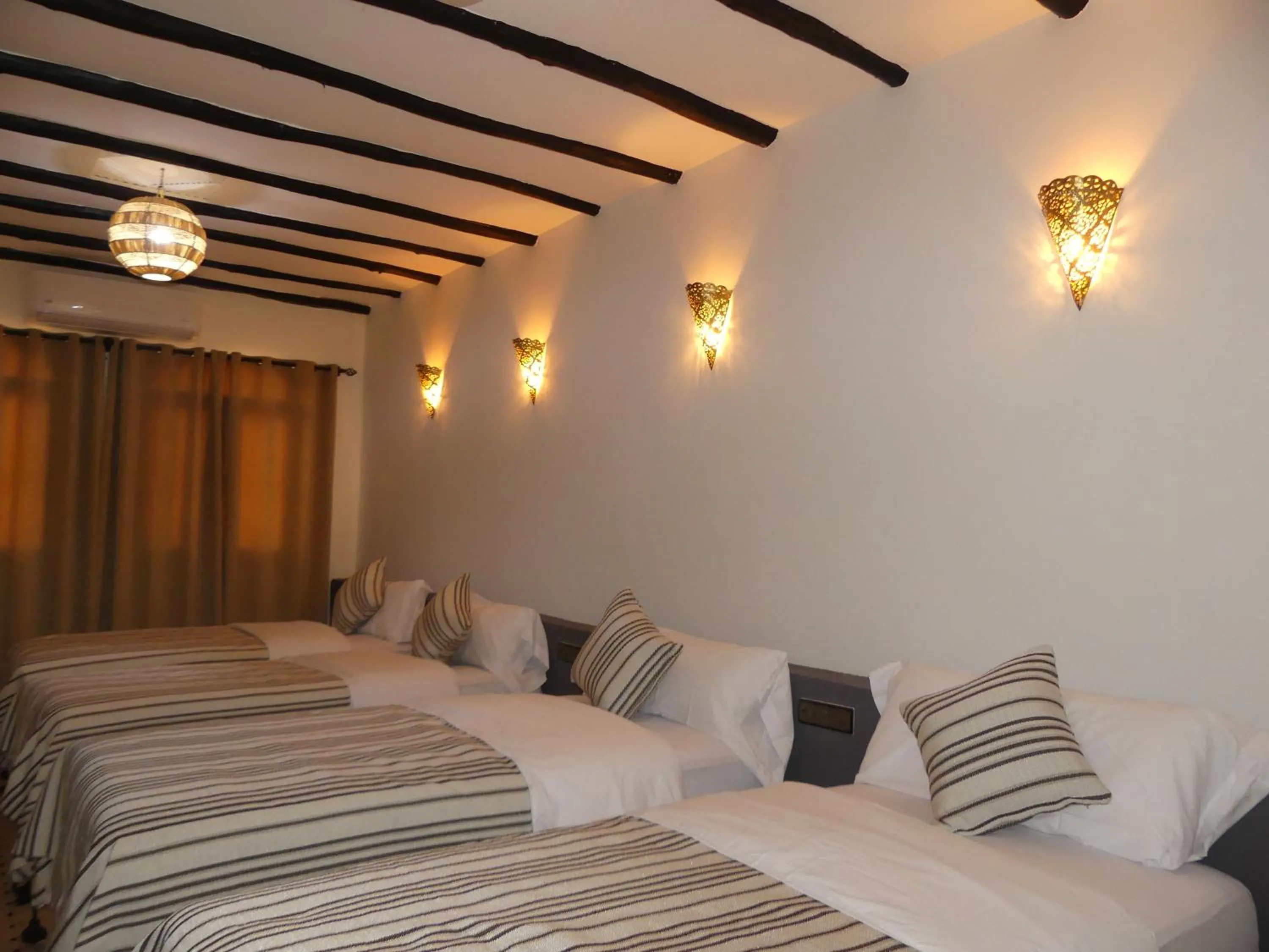 Bedroom, Bed in Riad La Luna