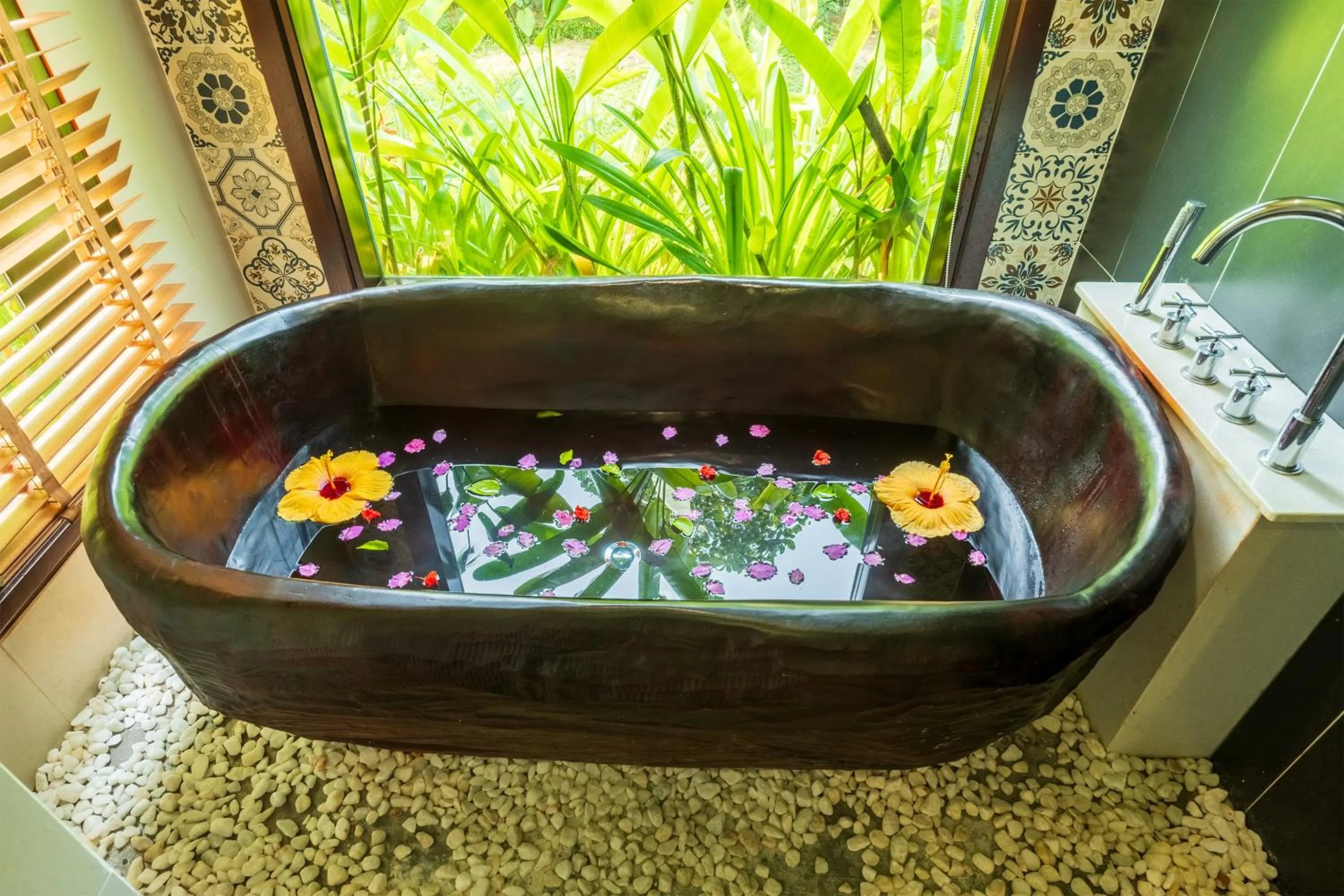 Bath in ZEN RETREAT HOI AN