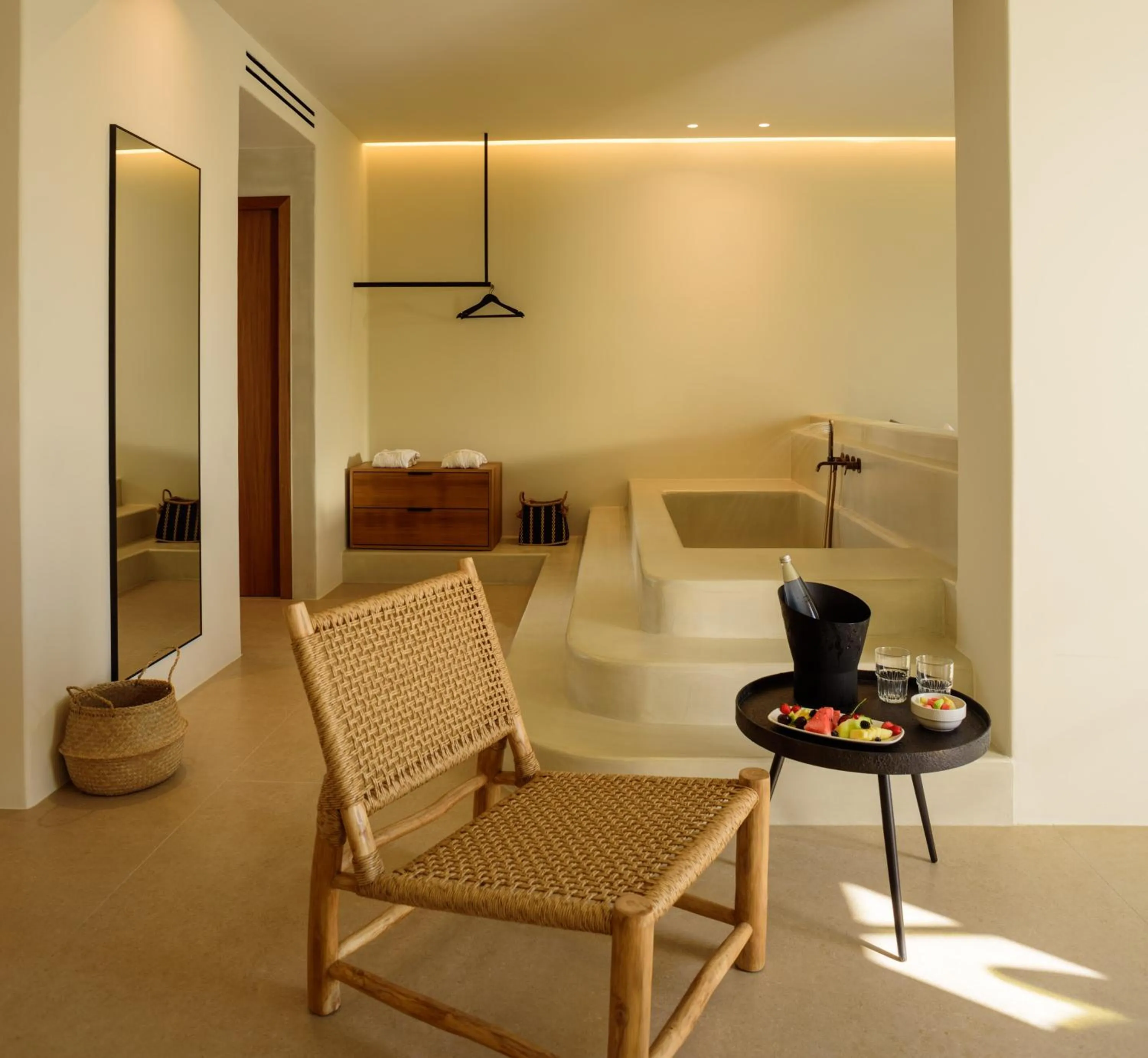 Summer in Elessa Hotel