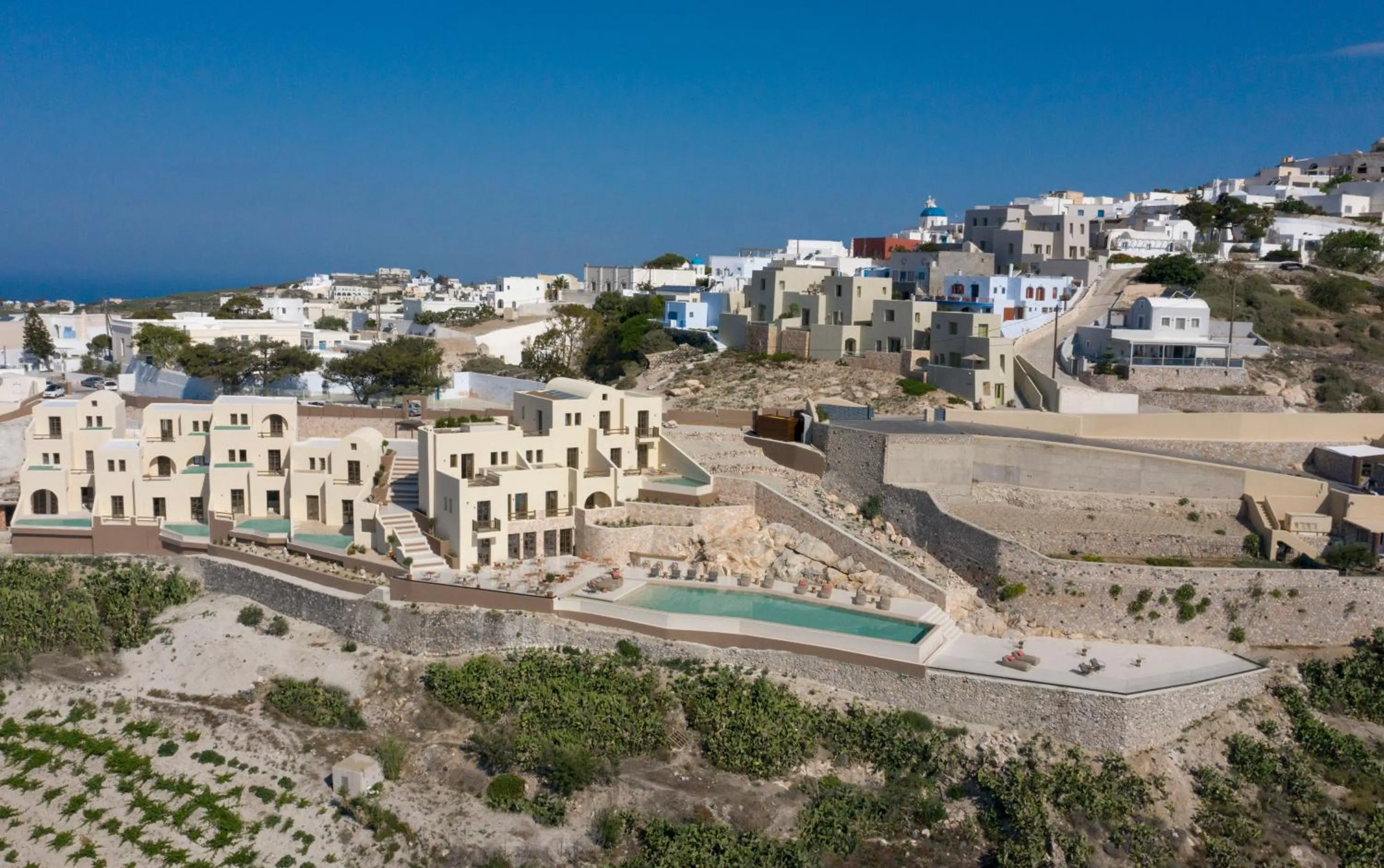 Property building in Elessa Hotel