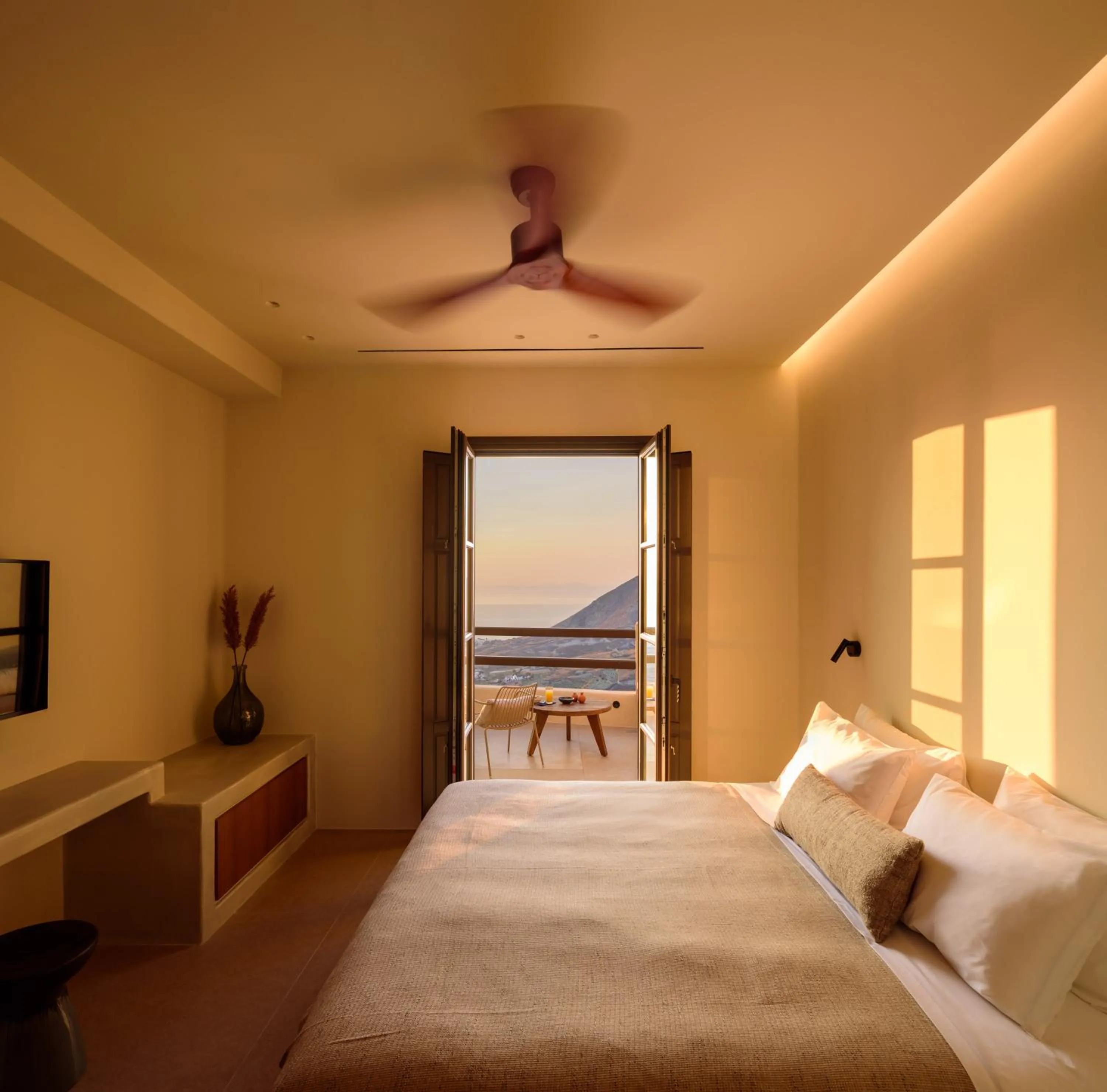 View (from property/room), Bed in Elessa Hotel