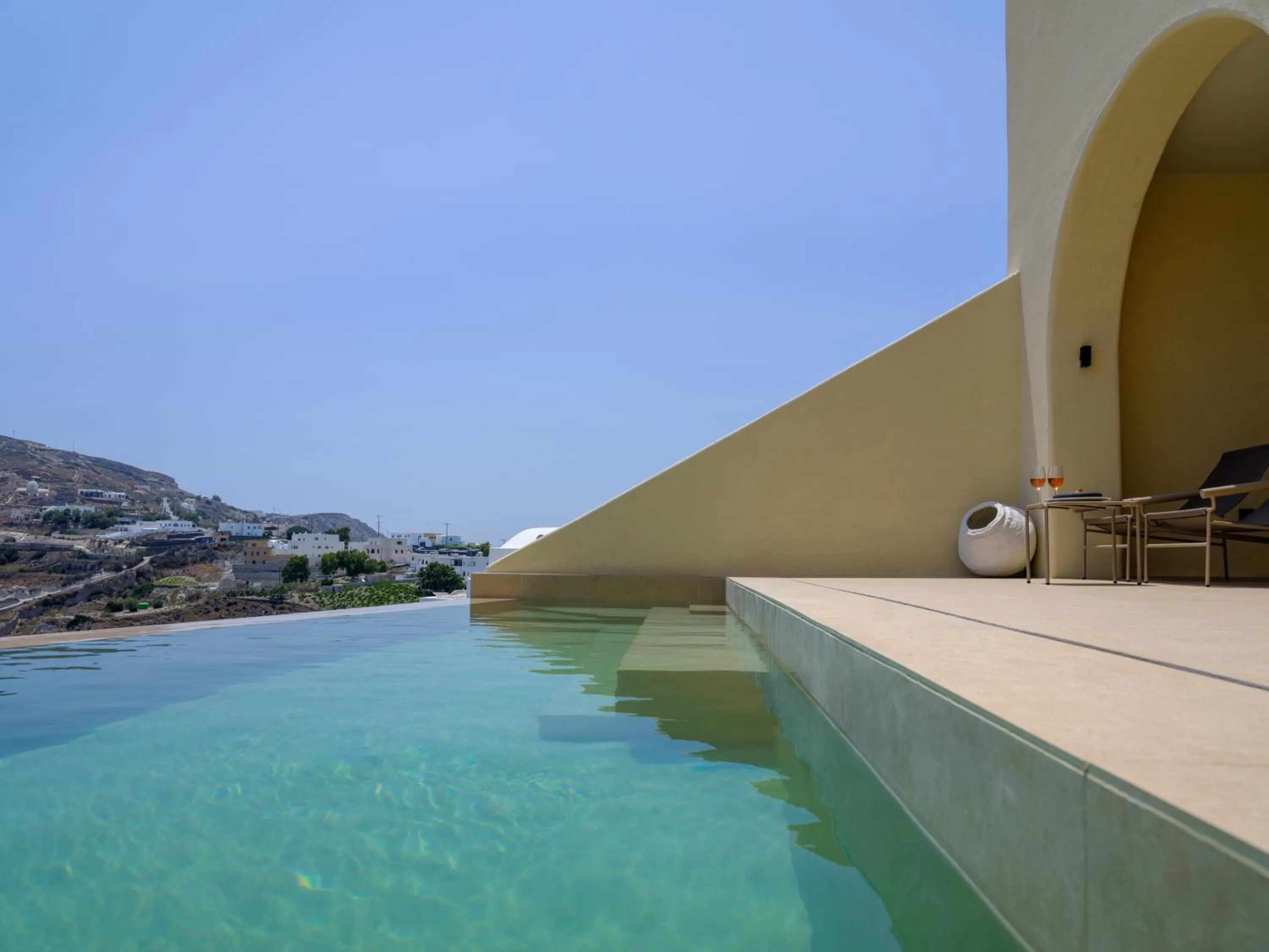 Balcony/Terrace in Elessa Hotel