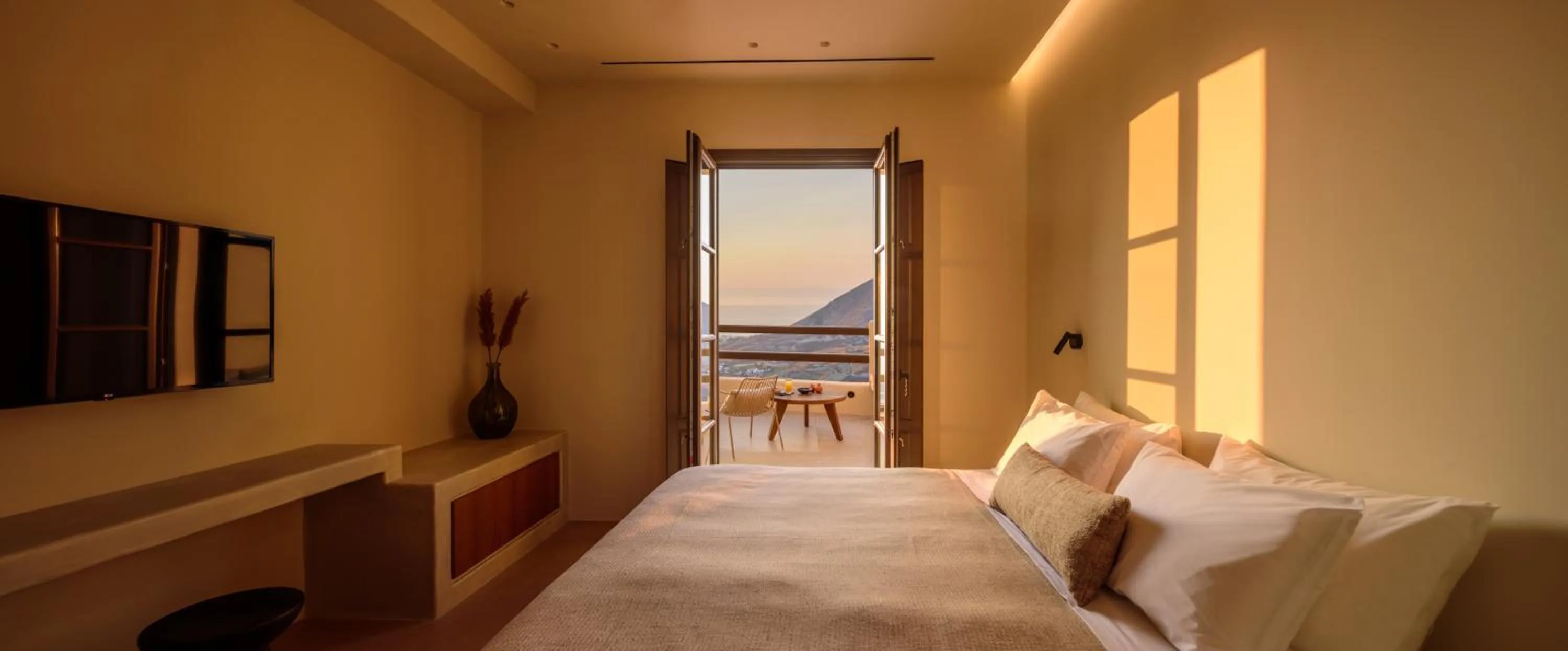 View (from property/room), Bed in Elessa Hotel