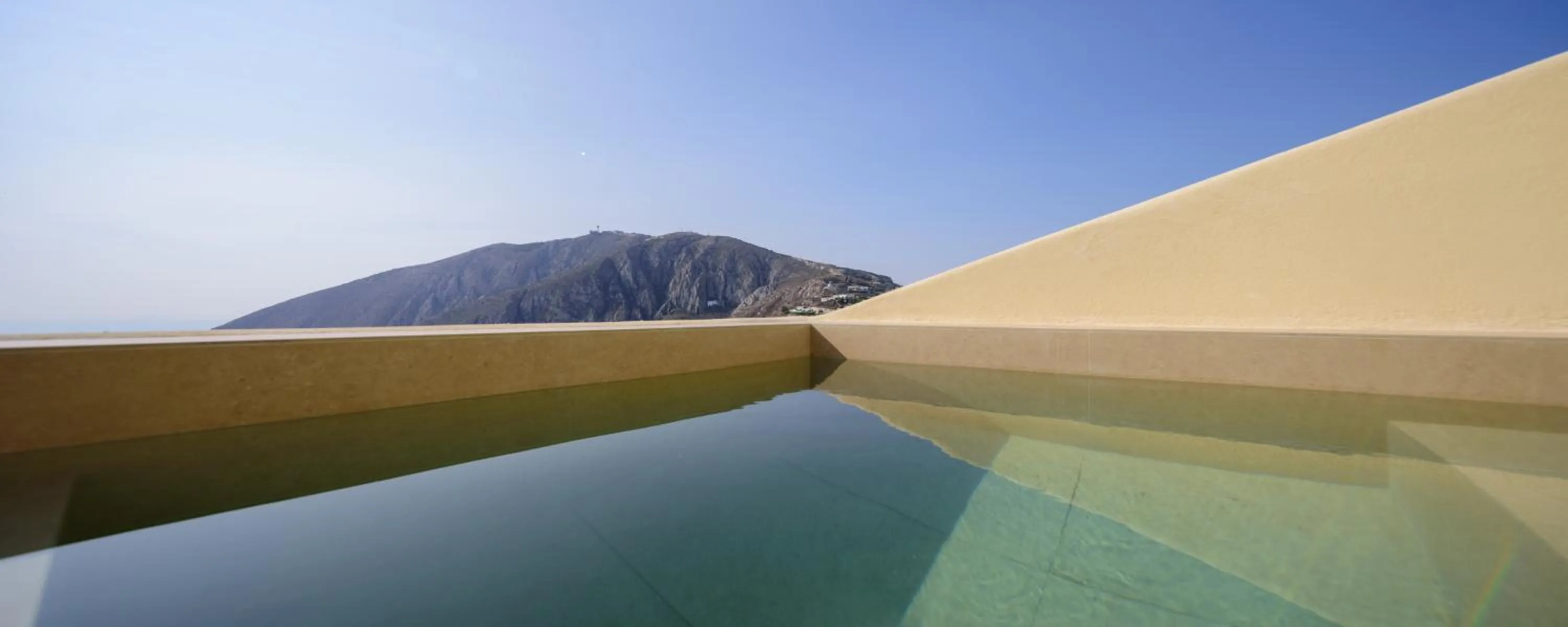 Nearby landmark in Elessa Hotel