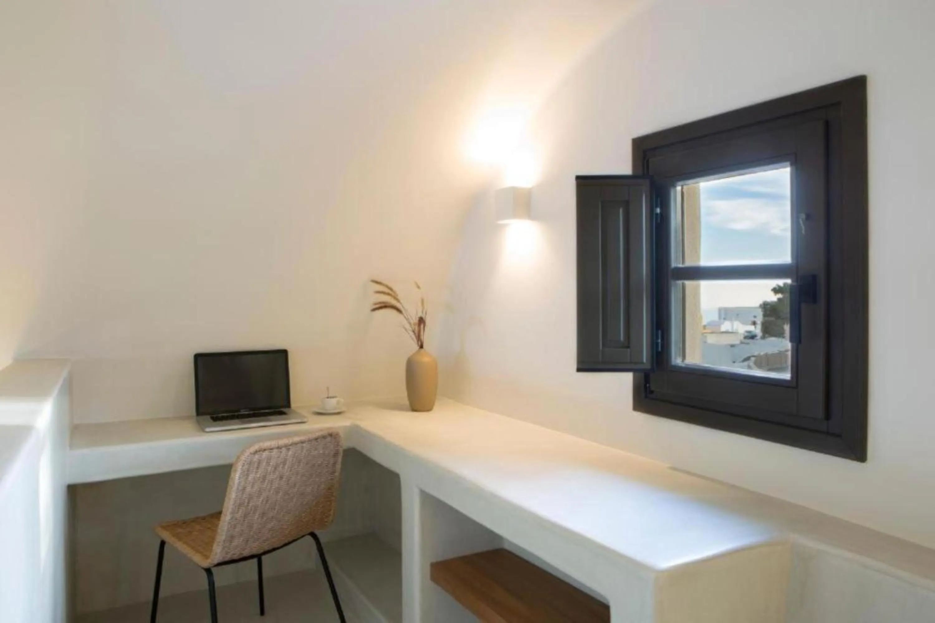 TV and multimedia in Elessa Hotel