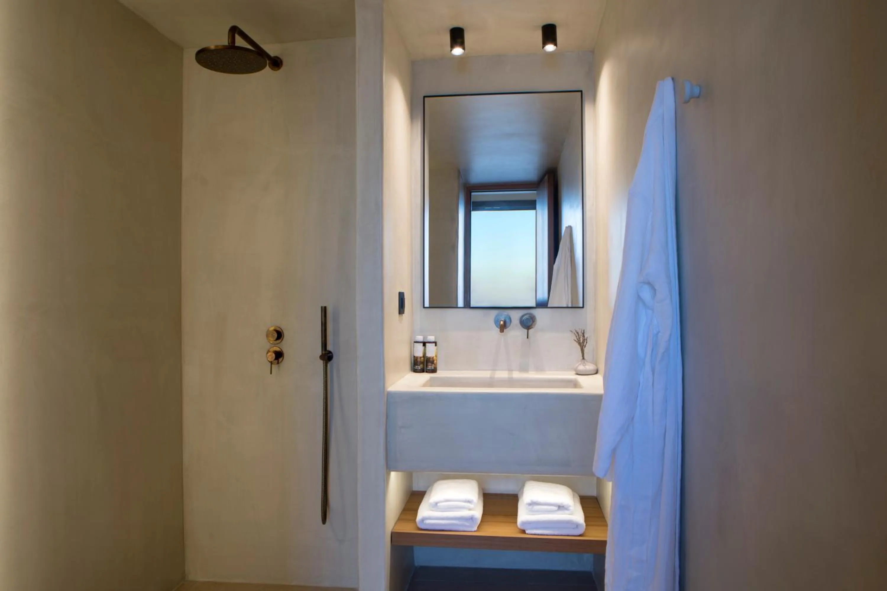 Bathroom in Elessa Hotel