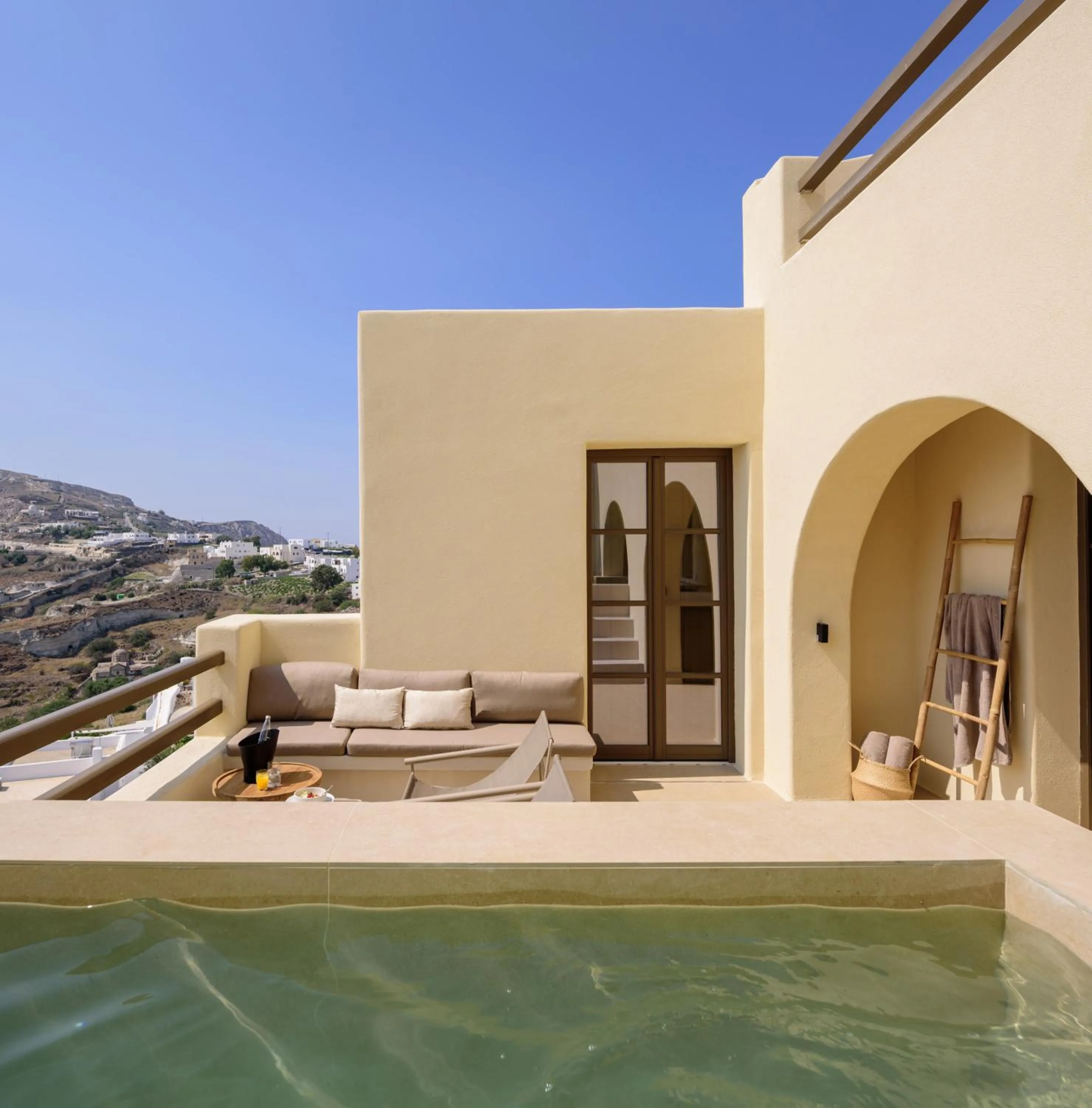 Balcony/Terrace in Elessa Hotel