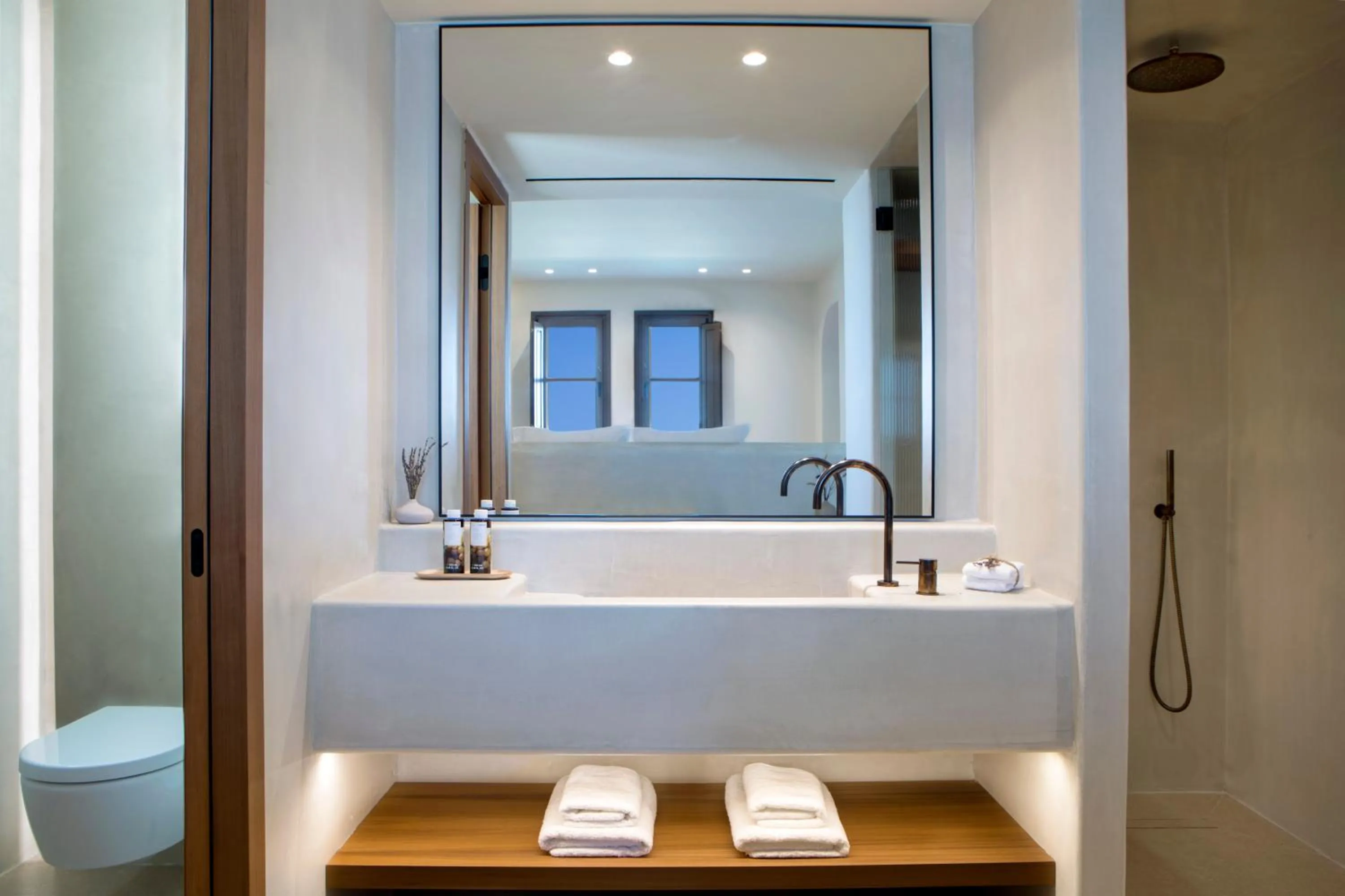 Bathroom in Elessa Hotel